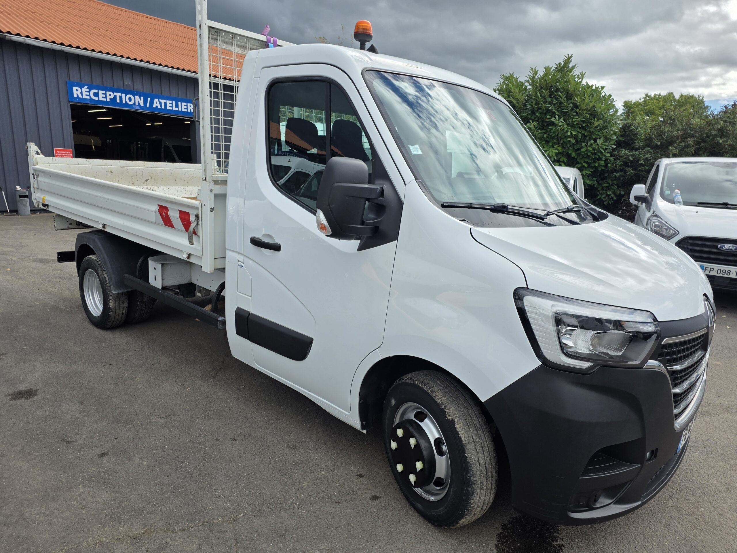
								Renault Master 2.3 Dci 130cv plein									