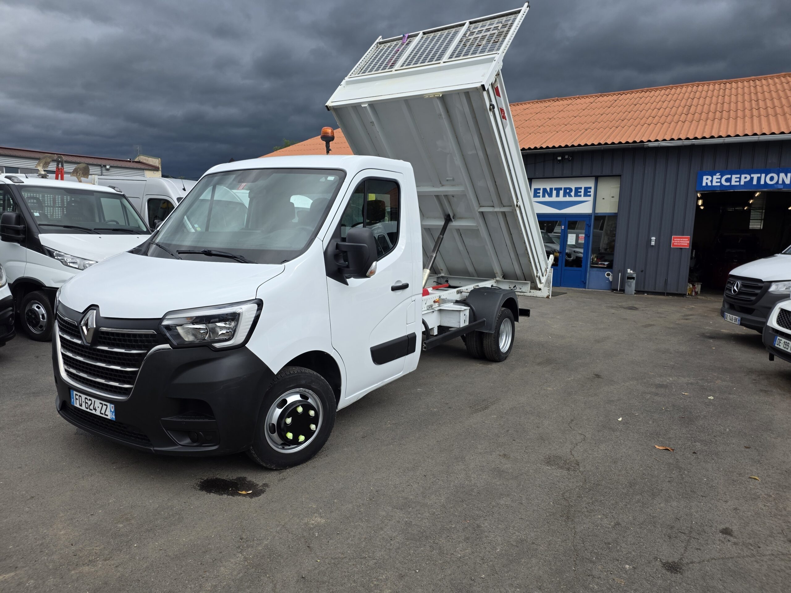 
								Renault Master 2.3 Dci 130cv plein									