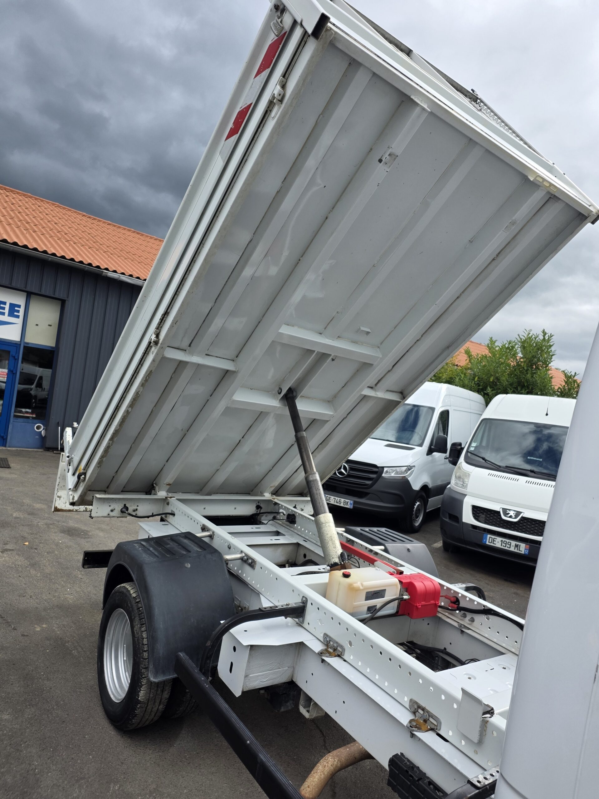 
								Renault Master 2.3 Dci 130cv plein									