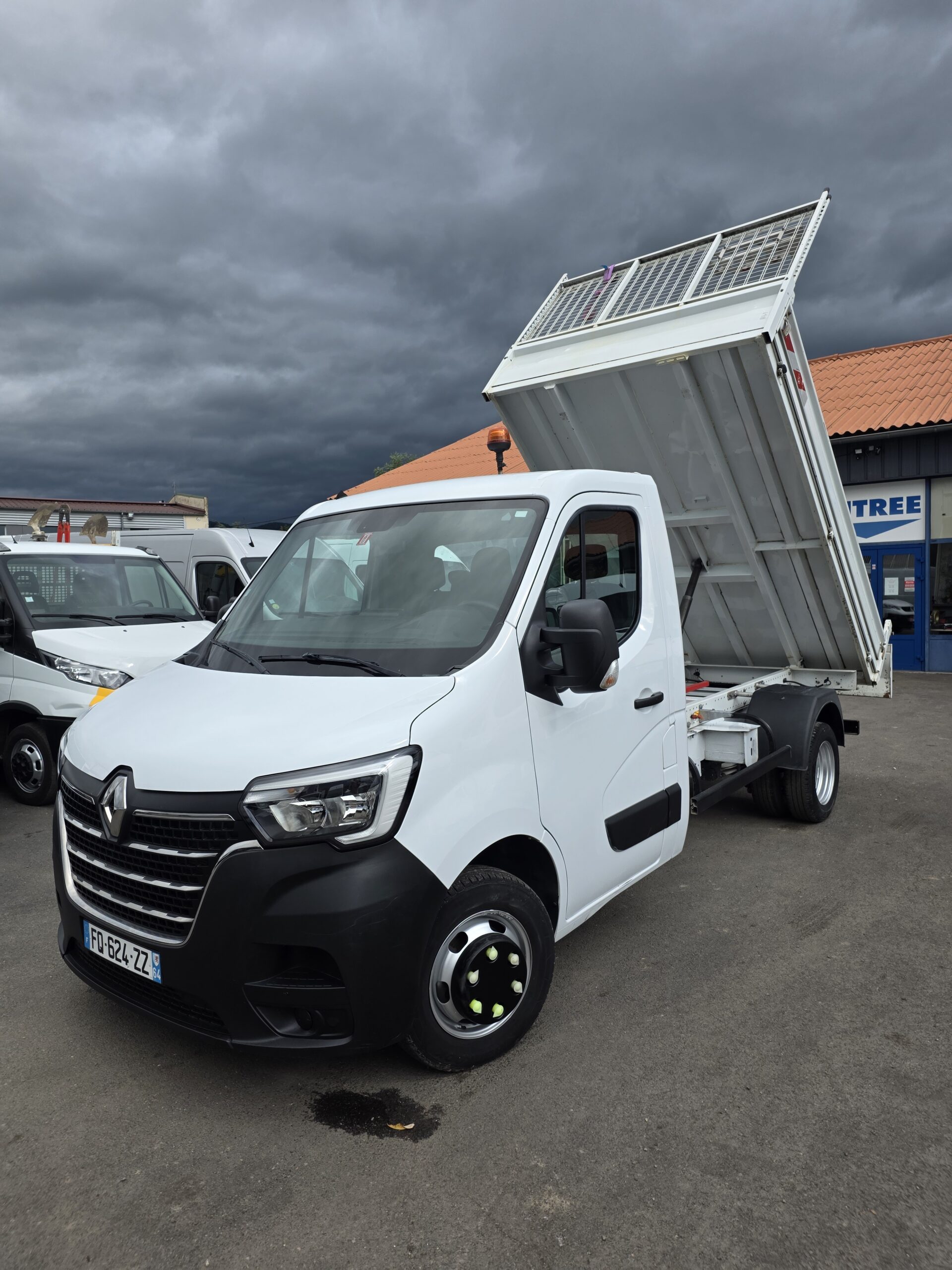 
								Renault Master 2.3 Dci 130cv plein									
