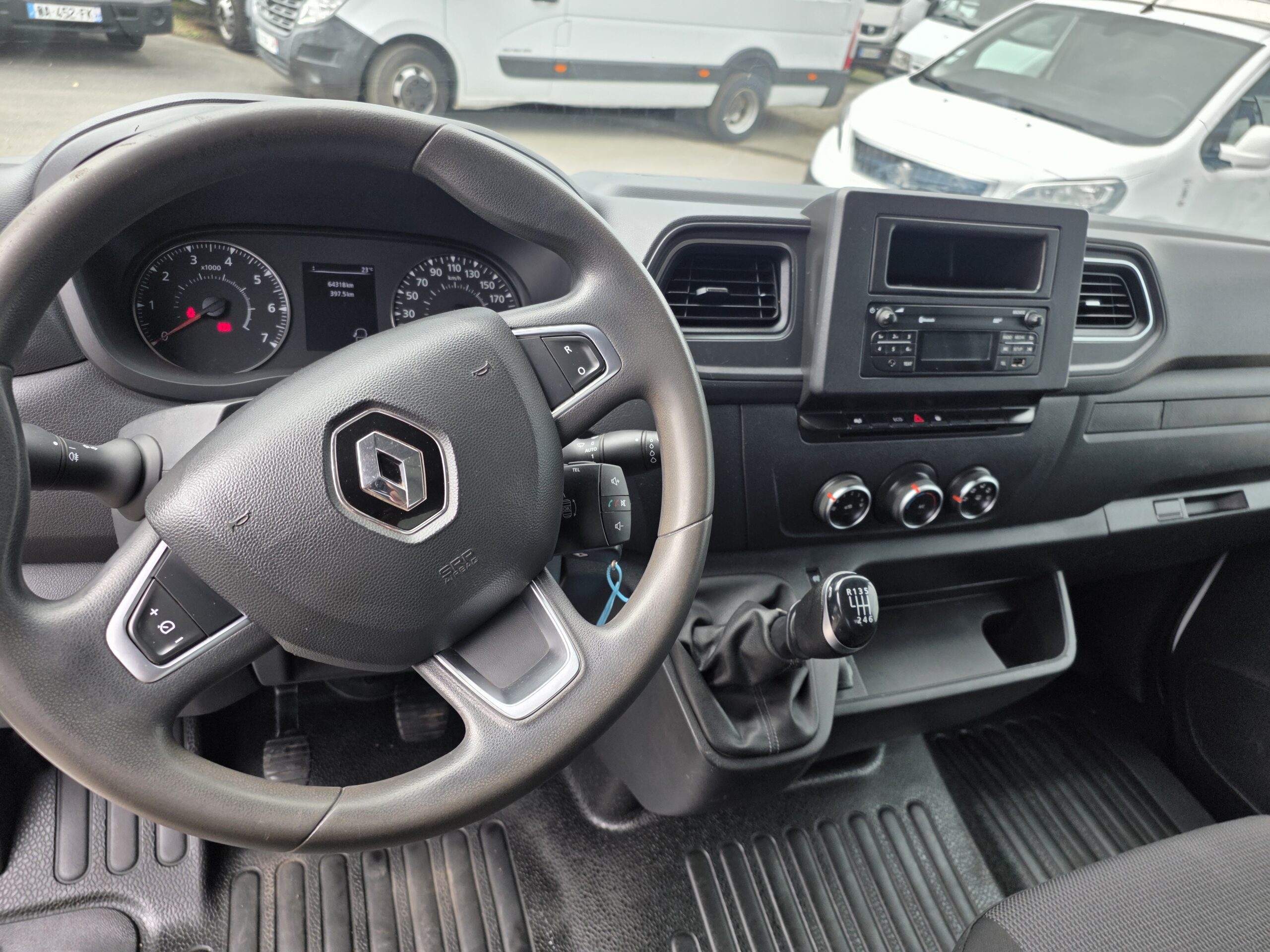 
								Renault Master 2.3 Dci 130cv plein									