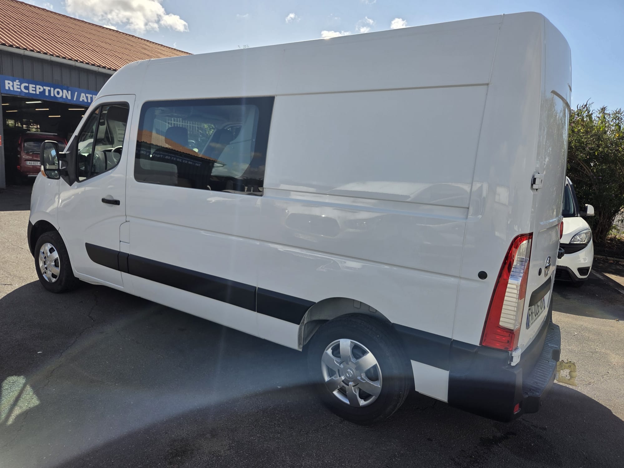 
								Nissan NV400 OPTIMA plein									