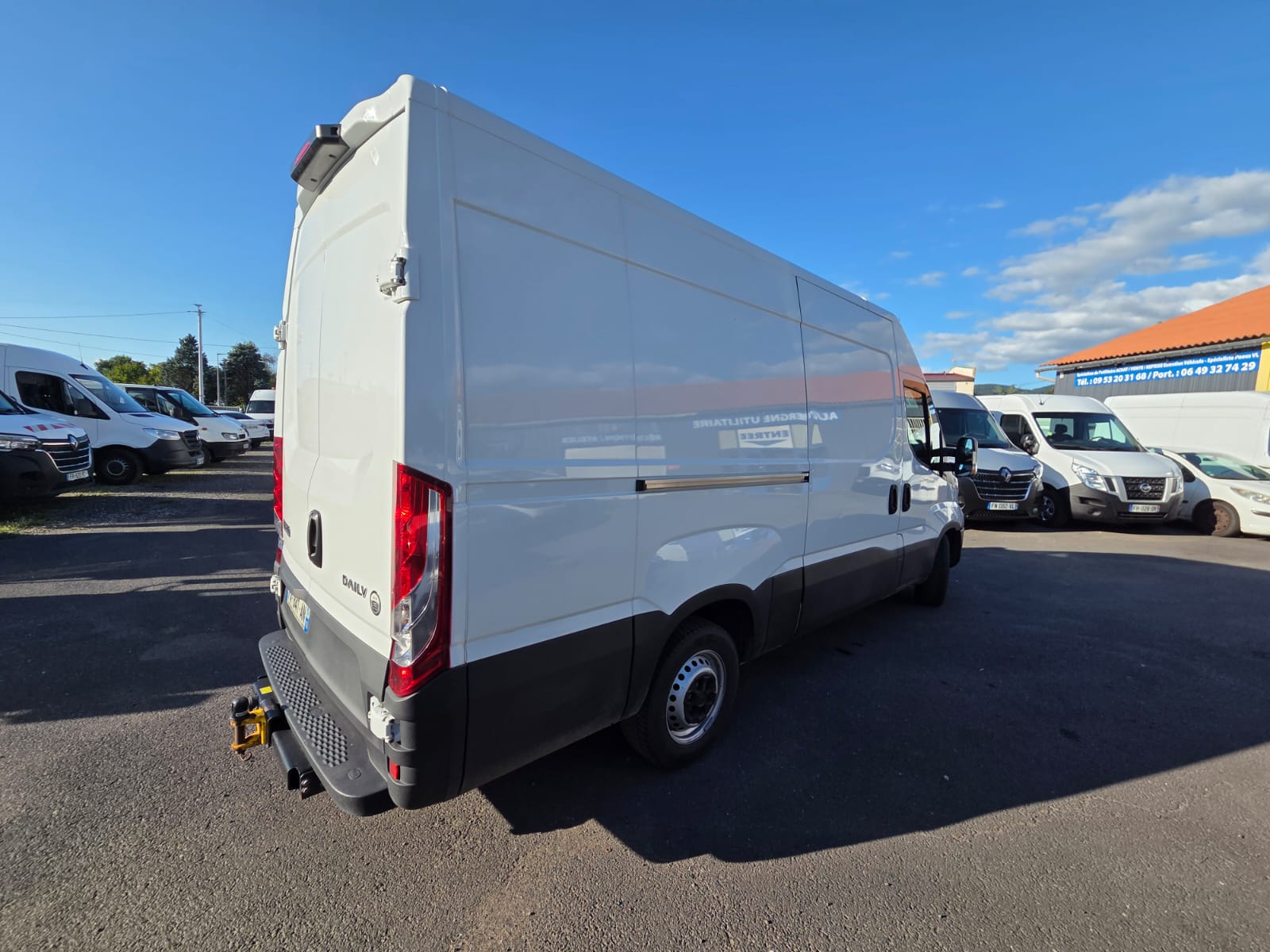 
								IVECO 35S14 2,3L plein									