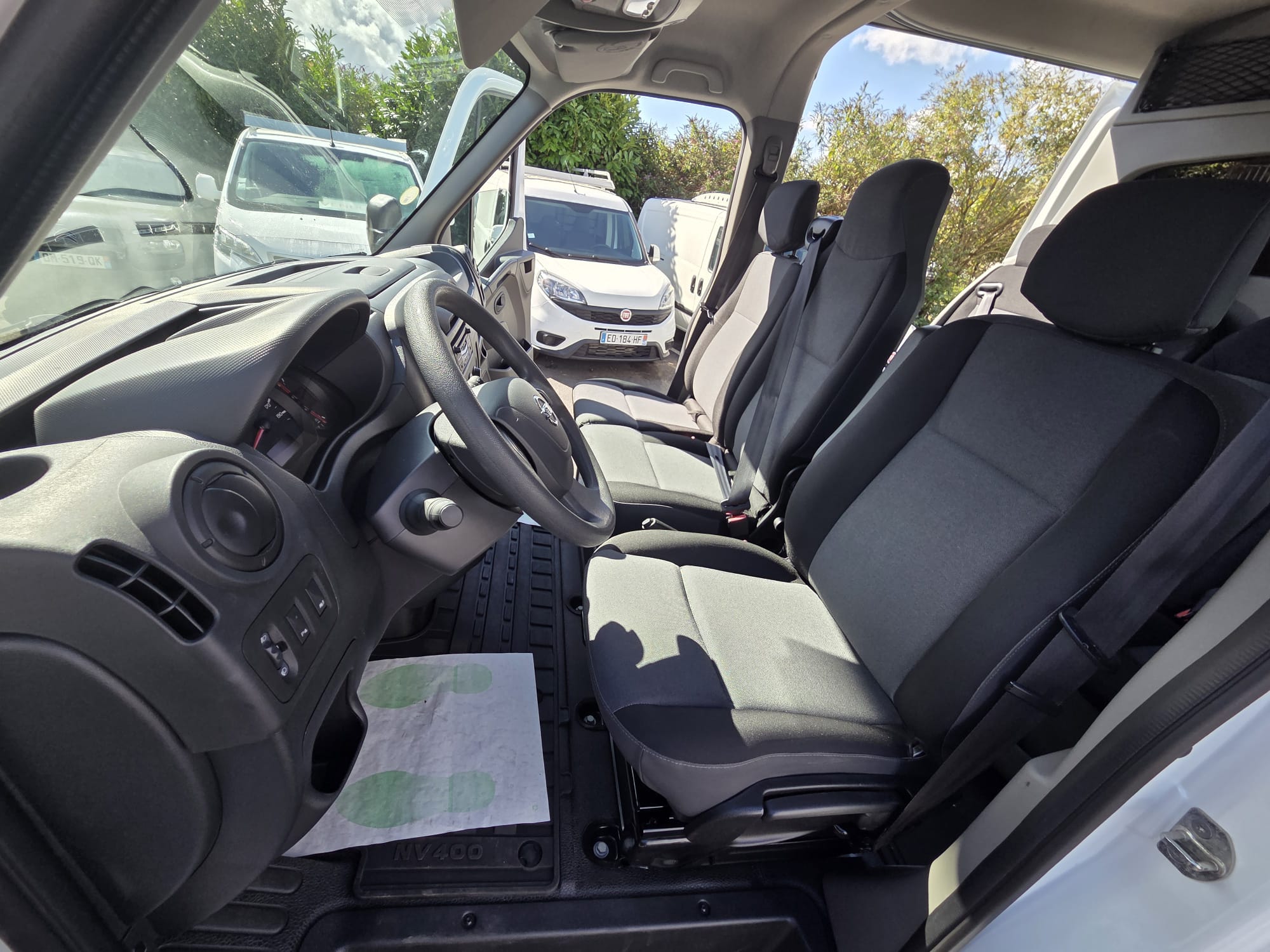 
								Nissan NV400 OPTIMA plein									