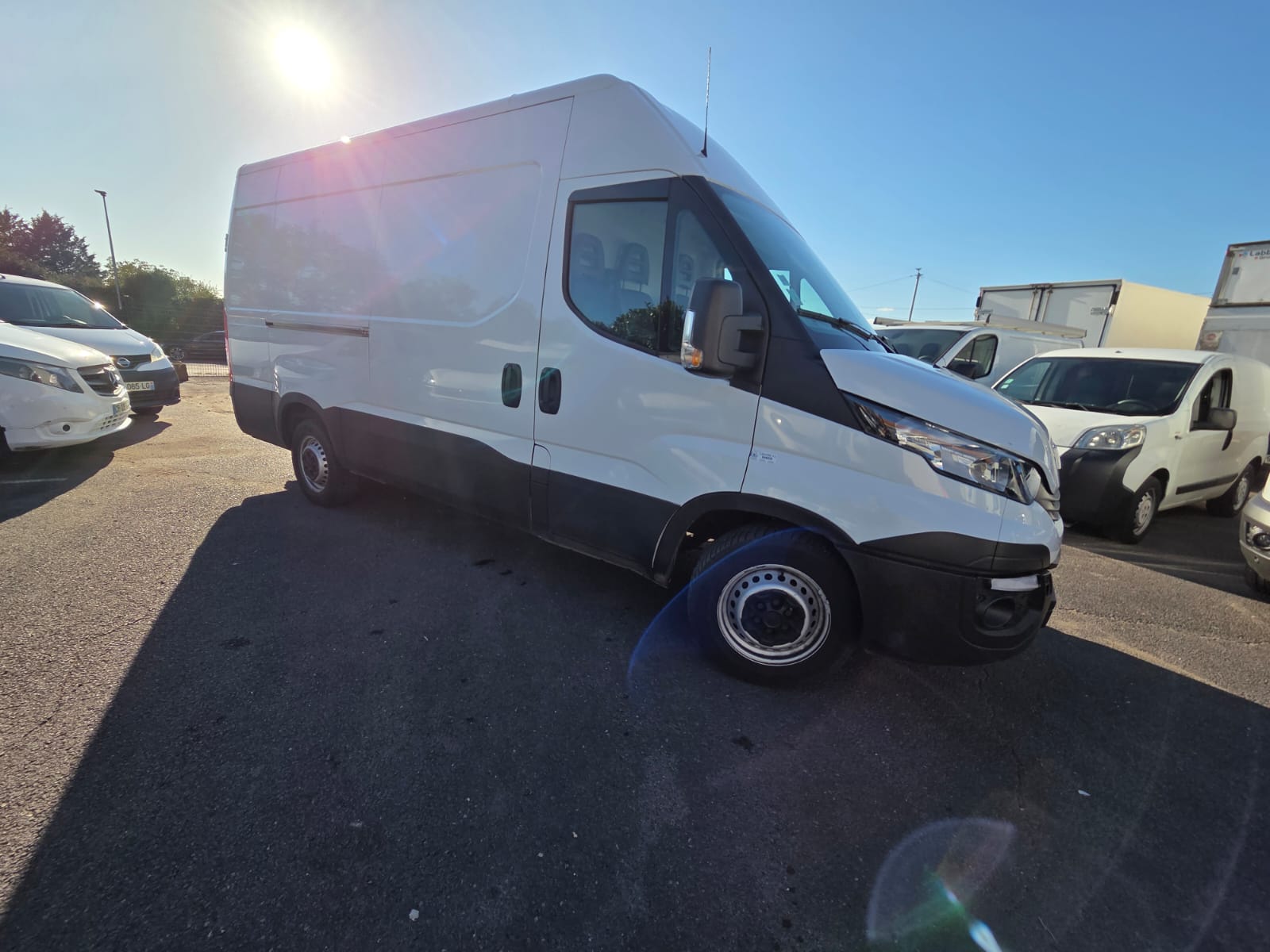 
								IVECO 35S14 2,3L plein									