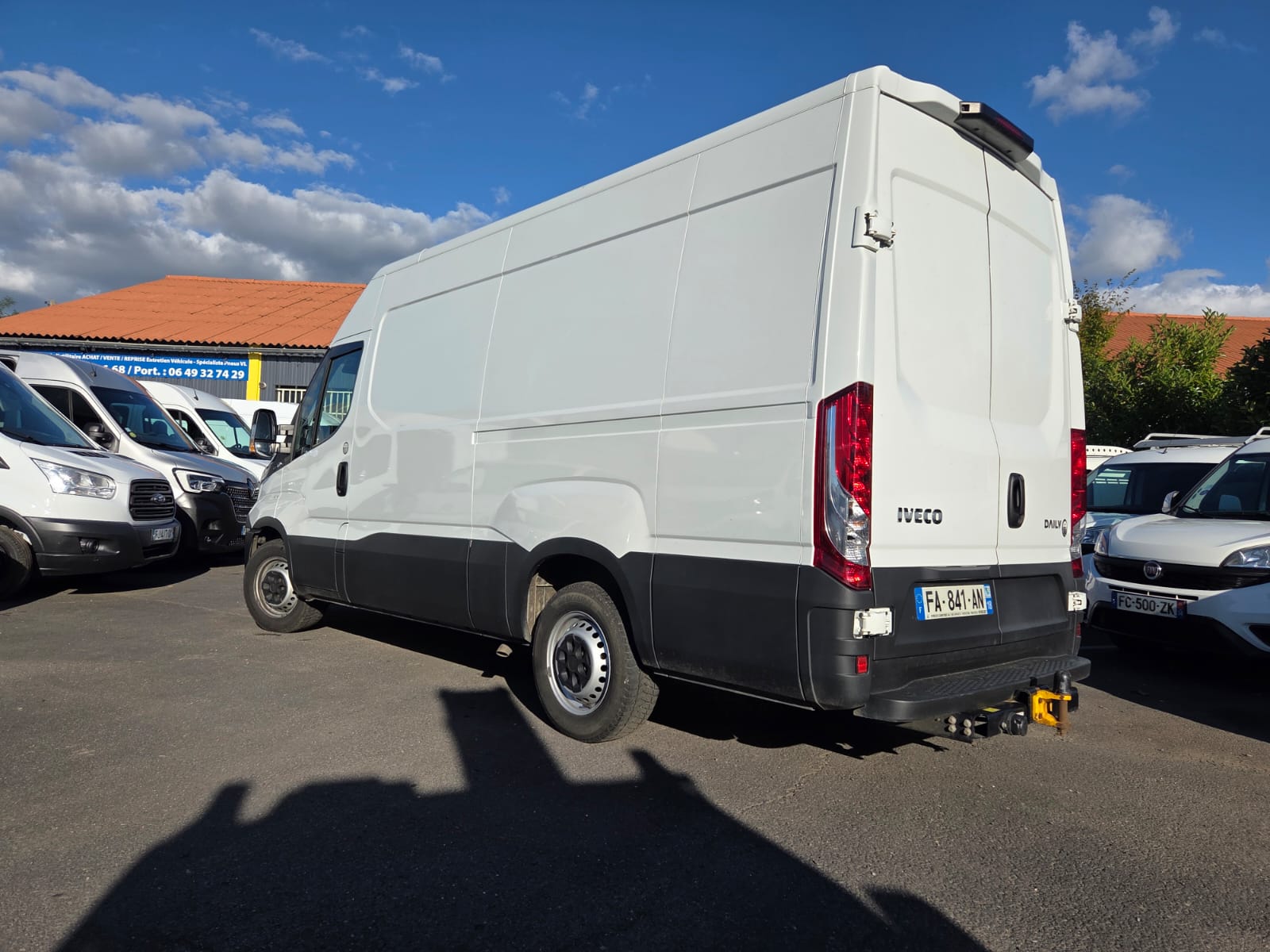 
								IVECO 35S14 2,3L plein									