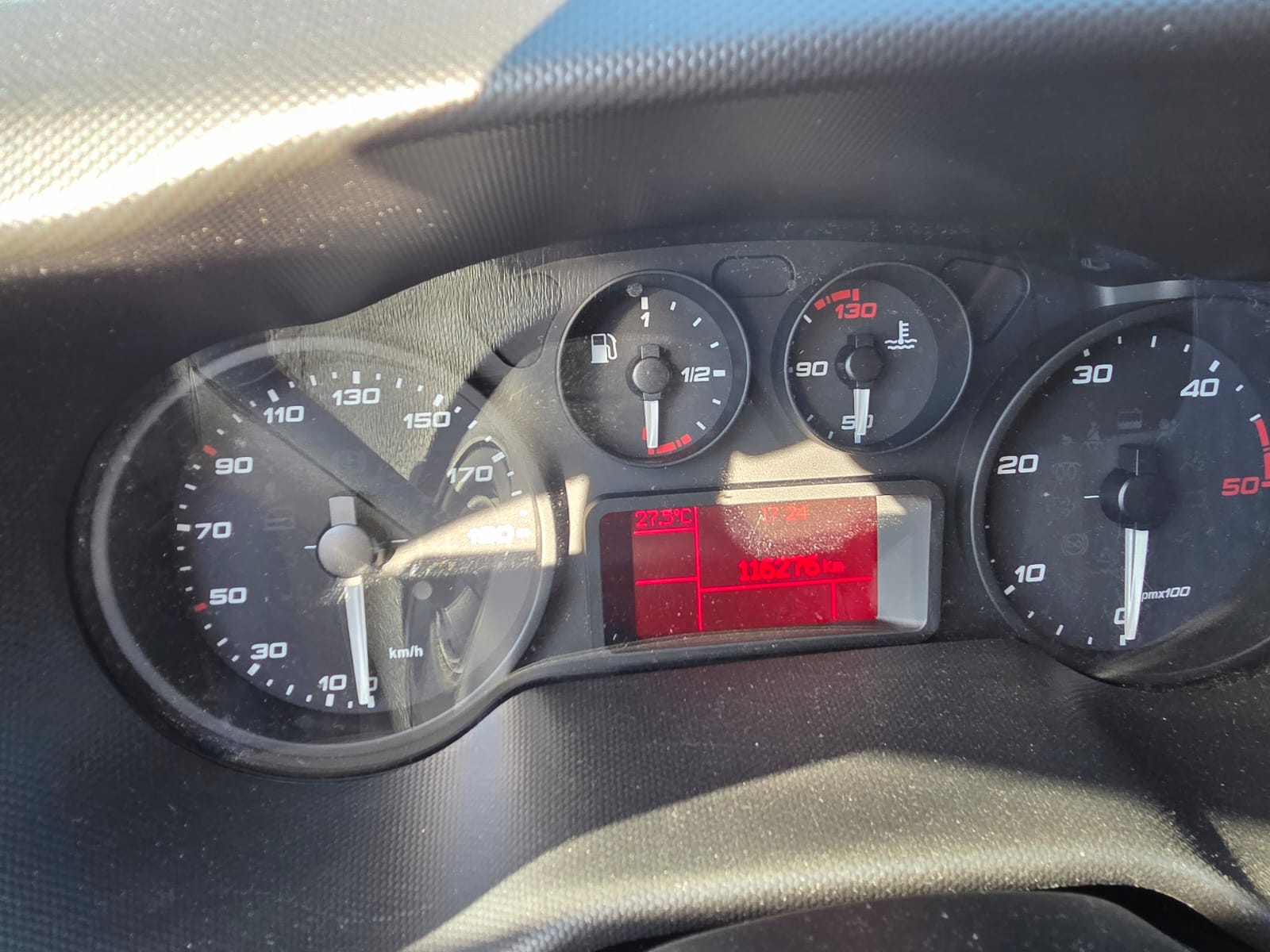 
								IVECO 35S14 2,3L plein									