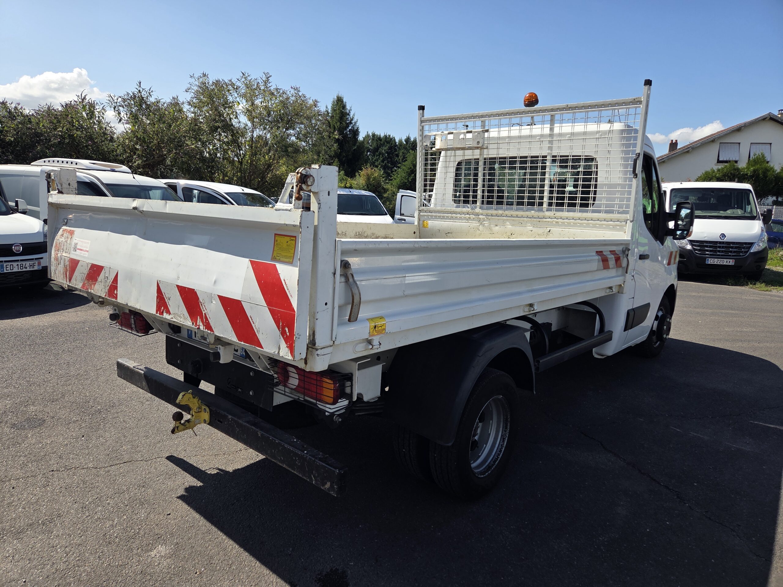 
								RENAULT MASTER BENNE 2.3L 130CV plein									