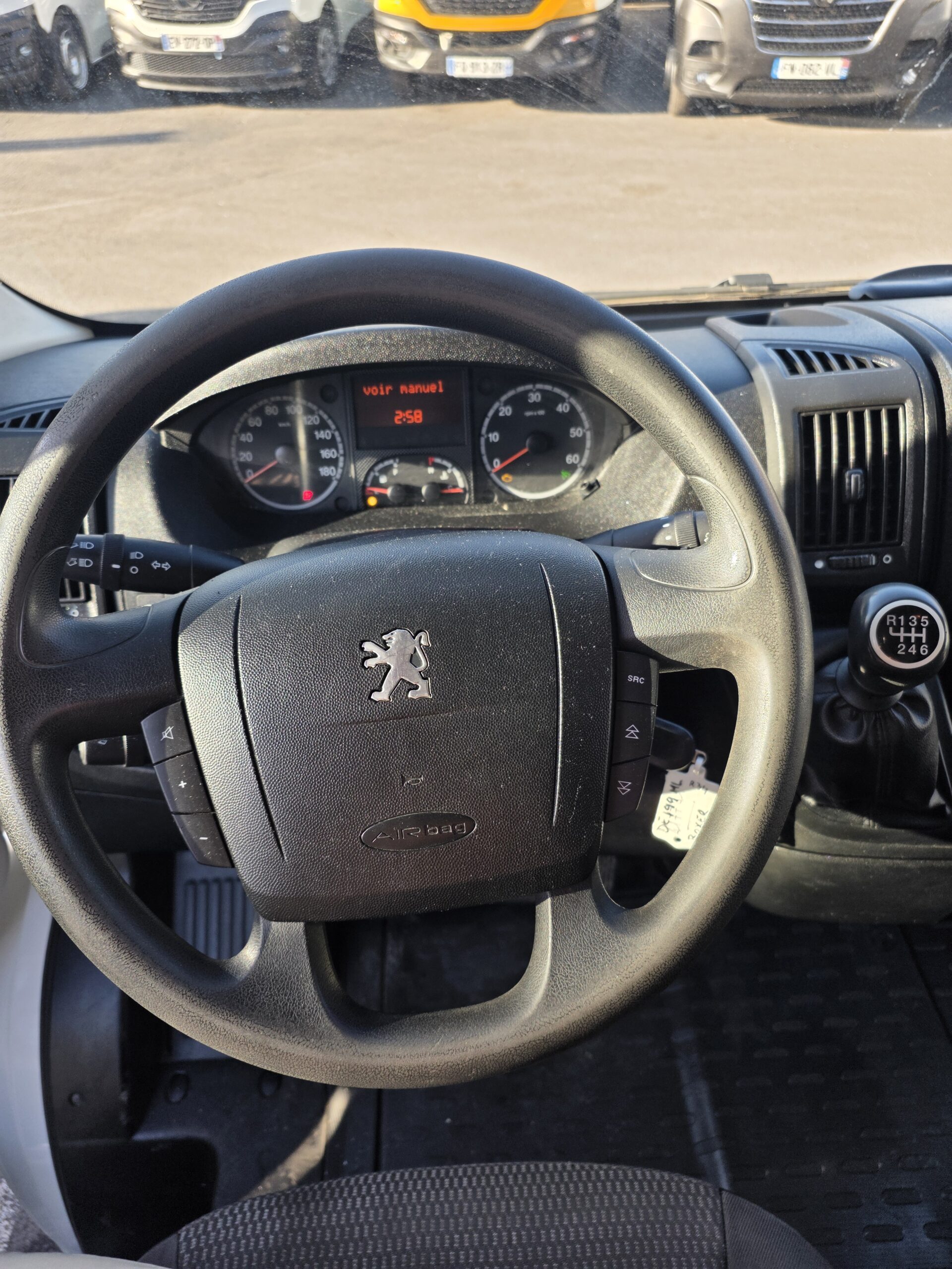 
								PEUGEOT BOXER 2.2 HDI 130CV L2H2 plein									