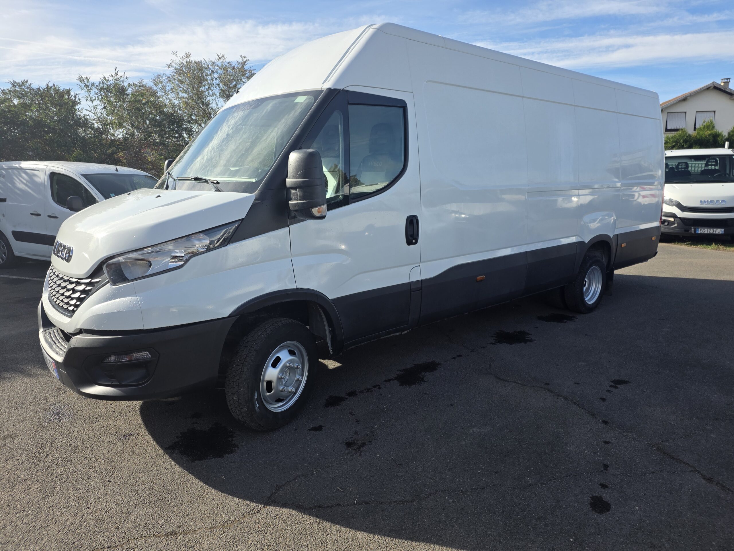 IVECO DAILY 35S16 FOURGON V12 boite AUTOMATIQUE