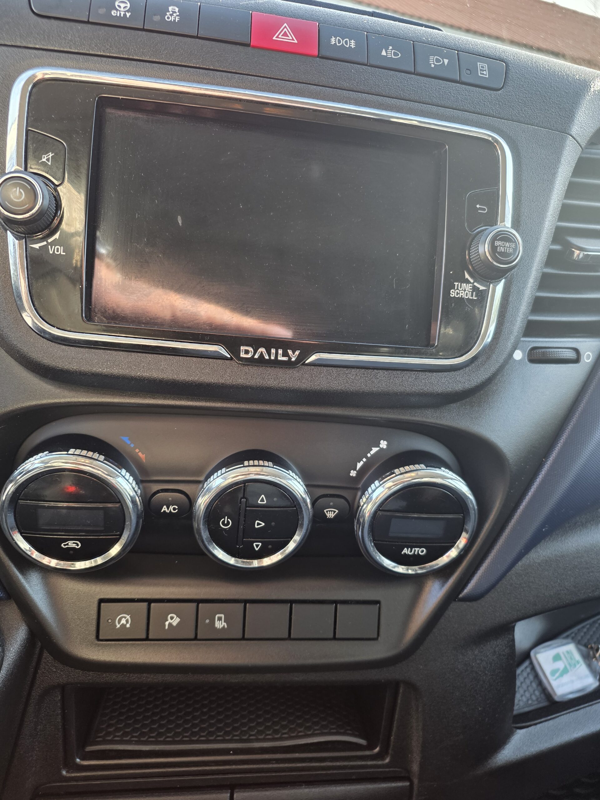 
								IVECO DAILY 35S16 FOURGON V12 boite AUTOMATIQUE plein									