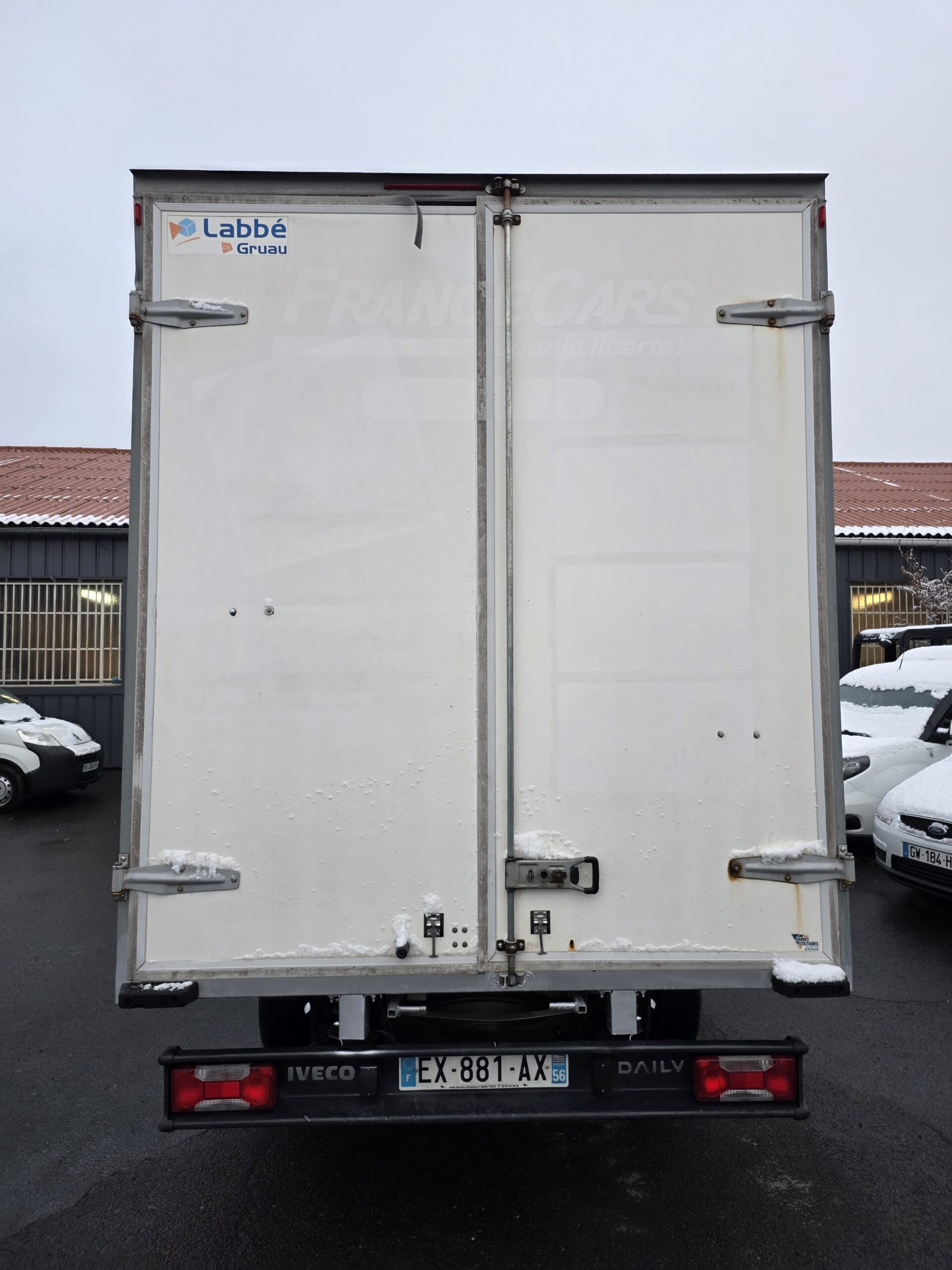 
								IVECO 35C15 3L CAISSE 20m3 150CV plein									