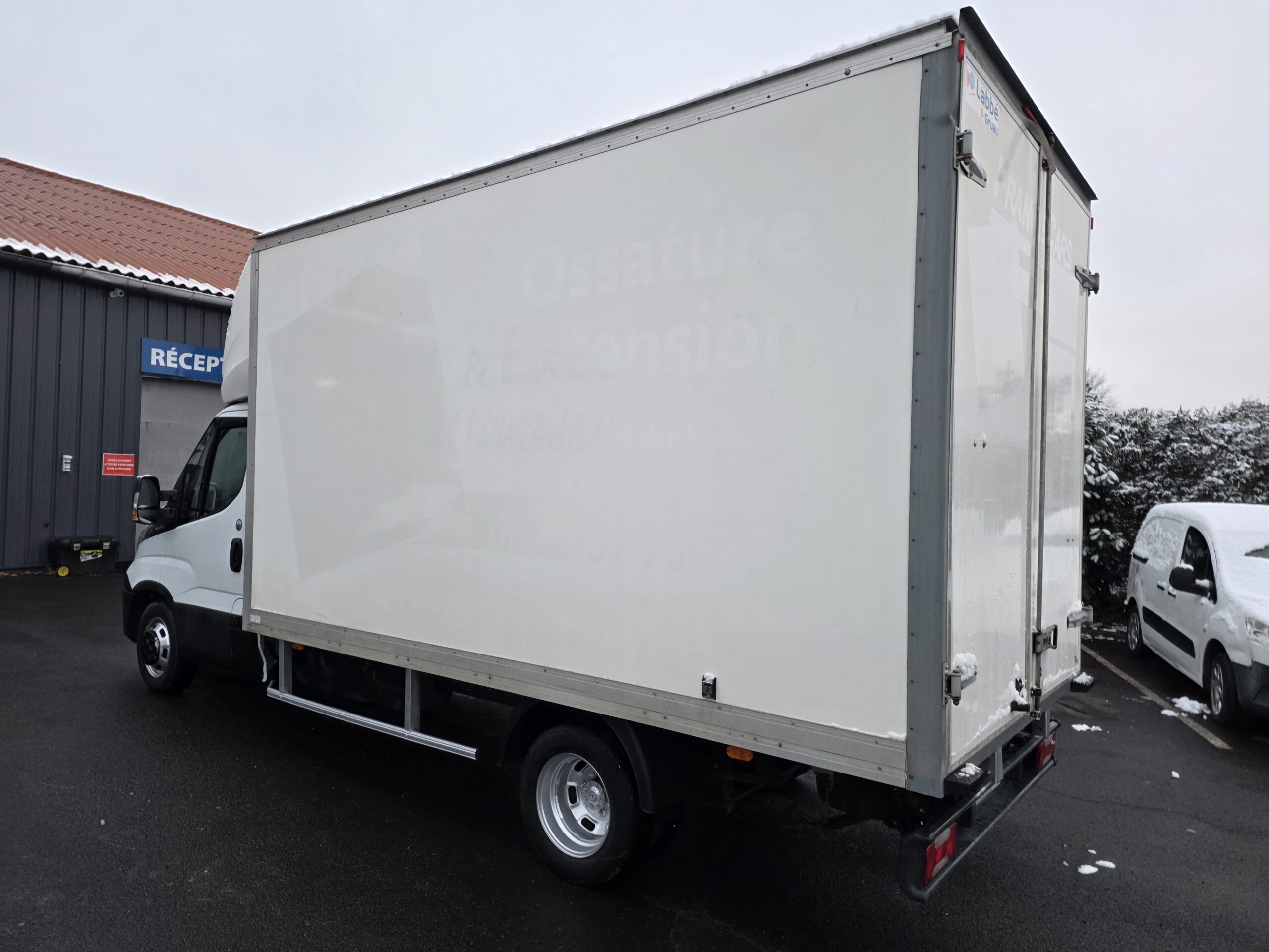 
								IVECO 35C15 3L CAISSE 20m3 150CV plein									