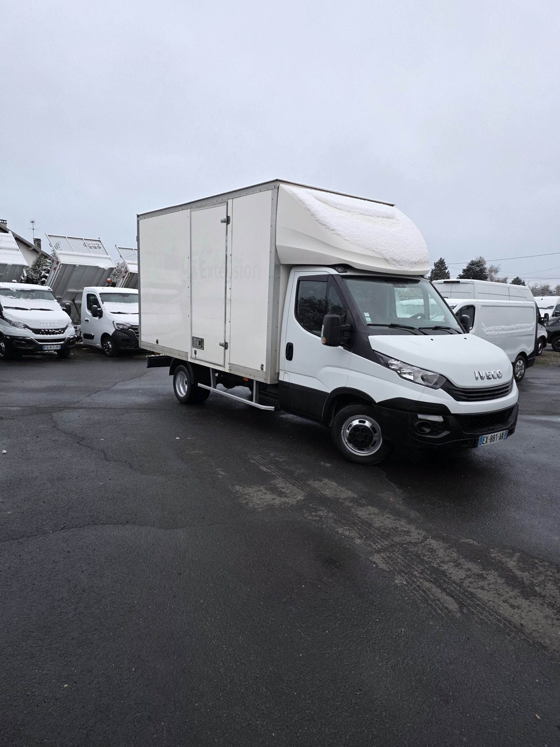 
								IVECO 35C15 3L CAISSE 20m3 150CV plein									