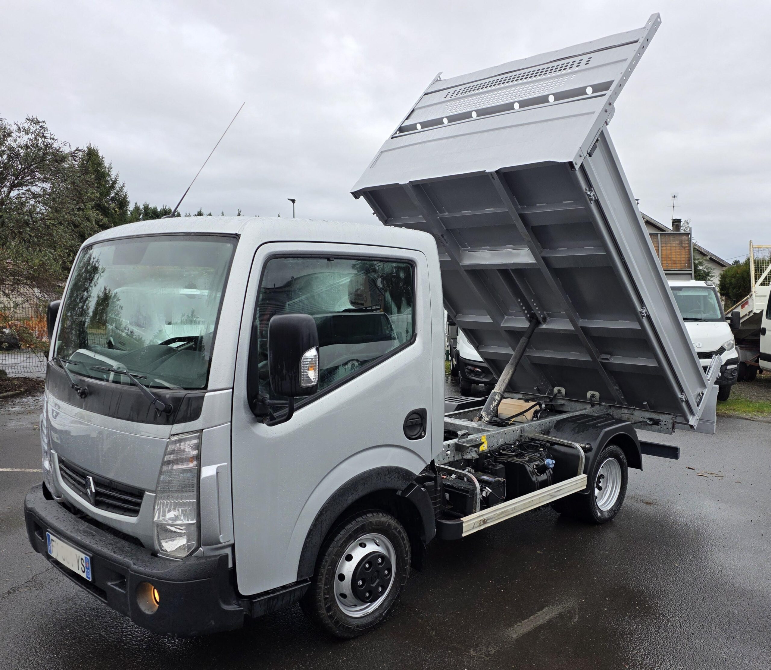 
								NISSAN MAXITY 3L 130CV 2021 130000KMS plein									