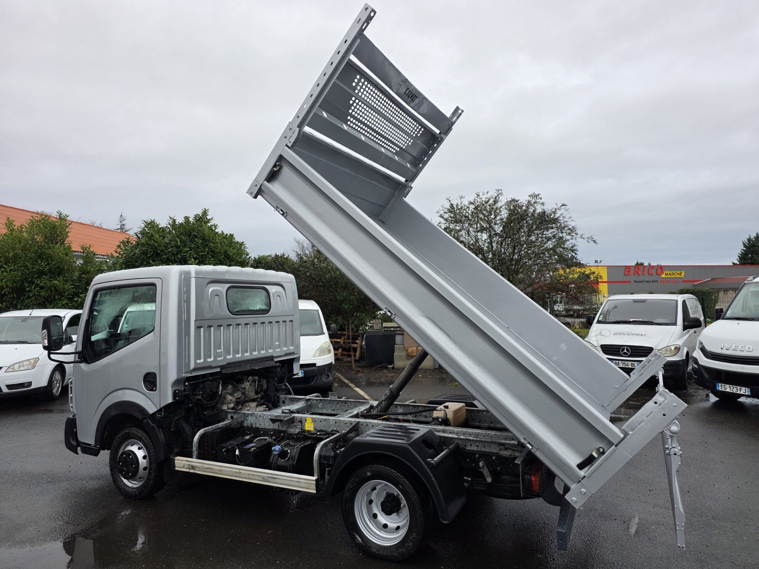 
								NISSAN MAXITY 3L 130CV 2021 130000KMS plein									