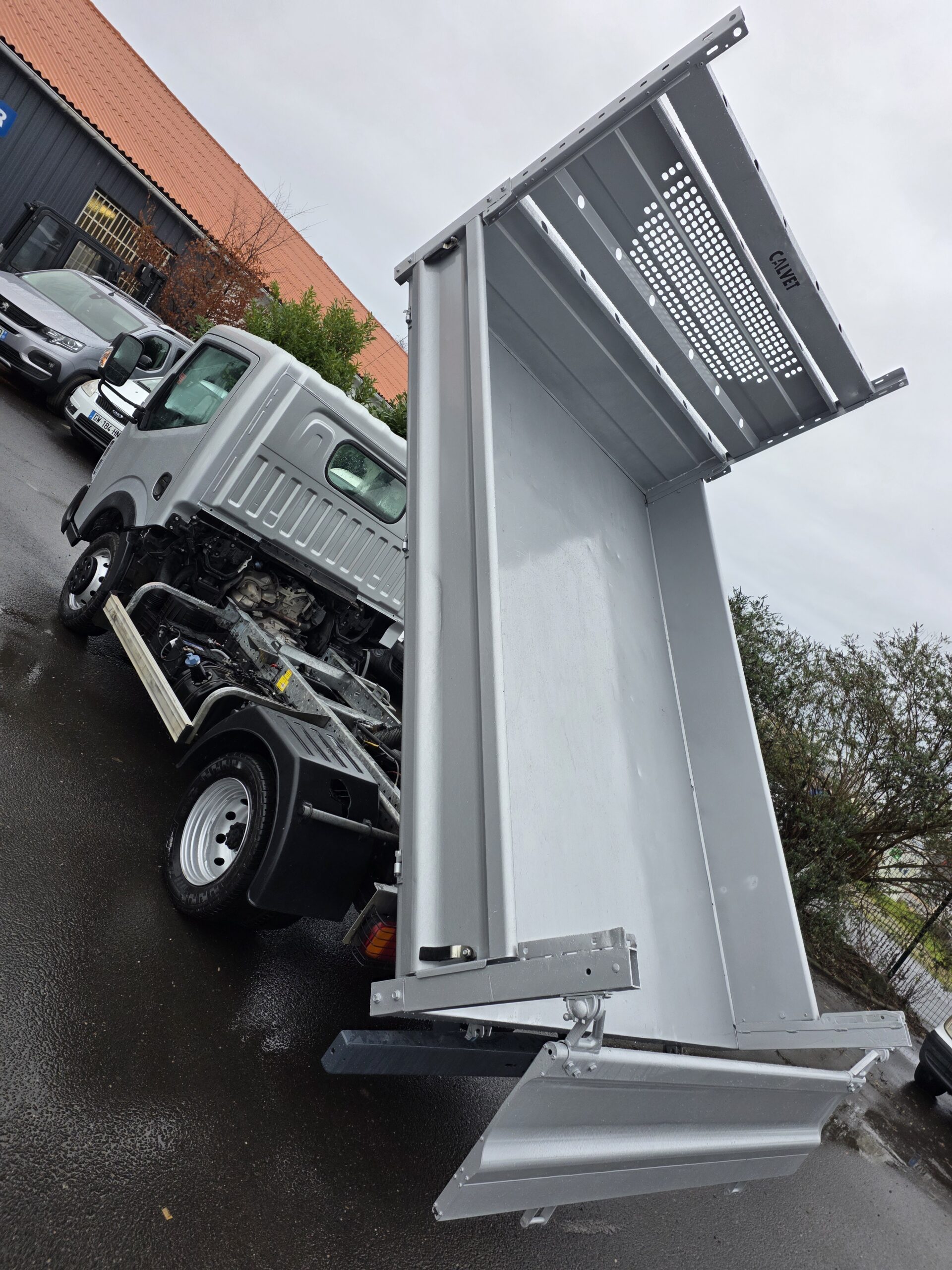 
								NISSAN MAXITY 3L 130CV 2021 130000KMS plein									