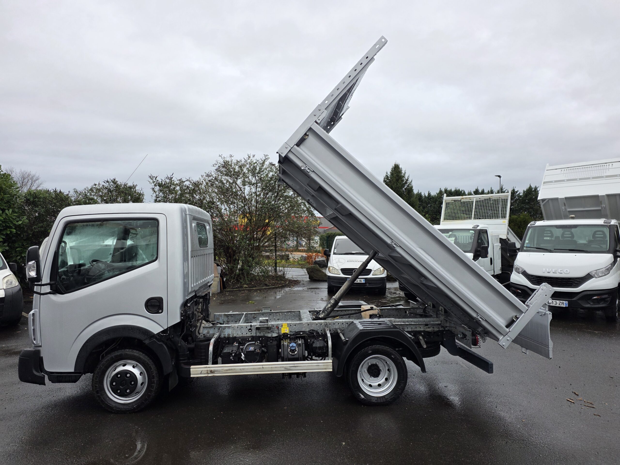 
								NISSAN MAXITY 3L 130CV 2021 130000KMS plein									