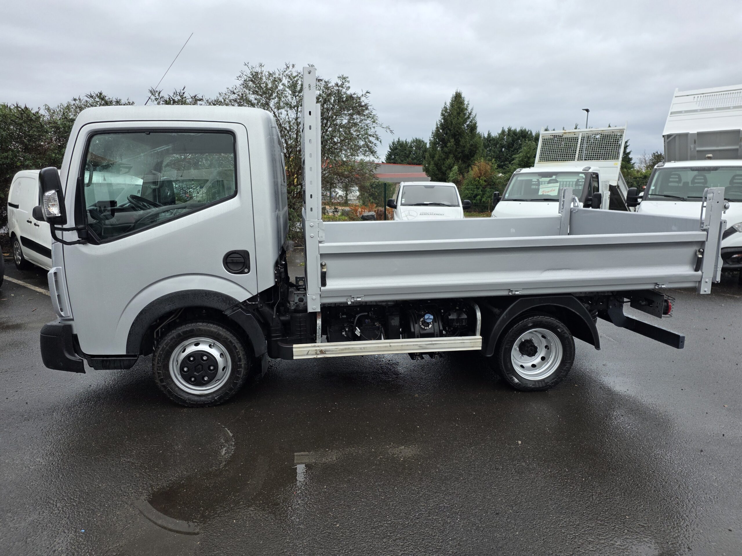 
								NISSAN MAXITY 3L 130CV 2021 130000KMS plein									