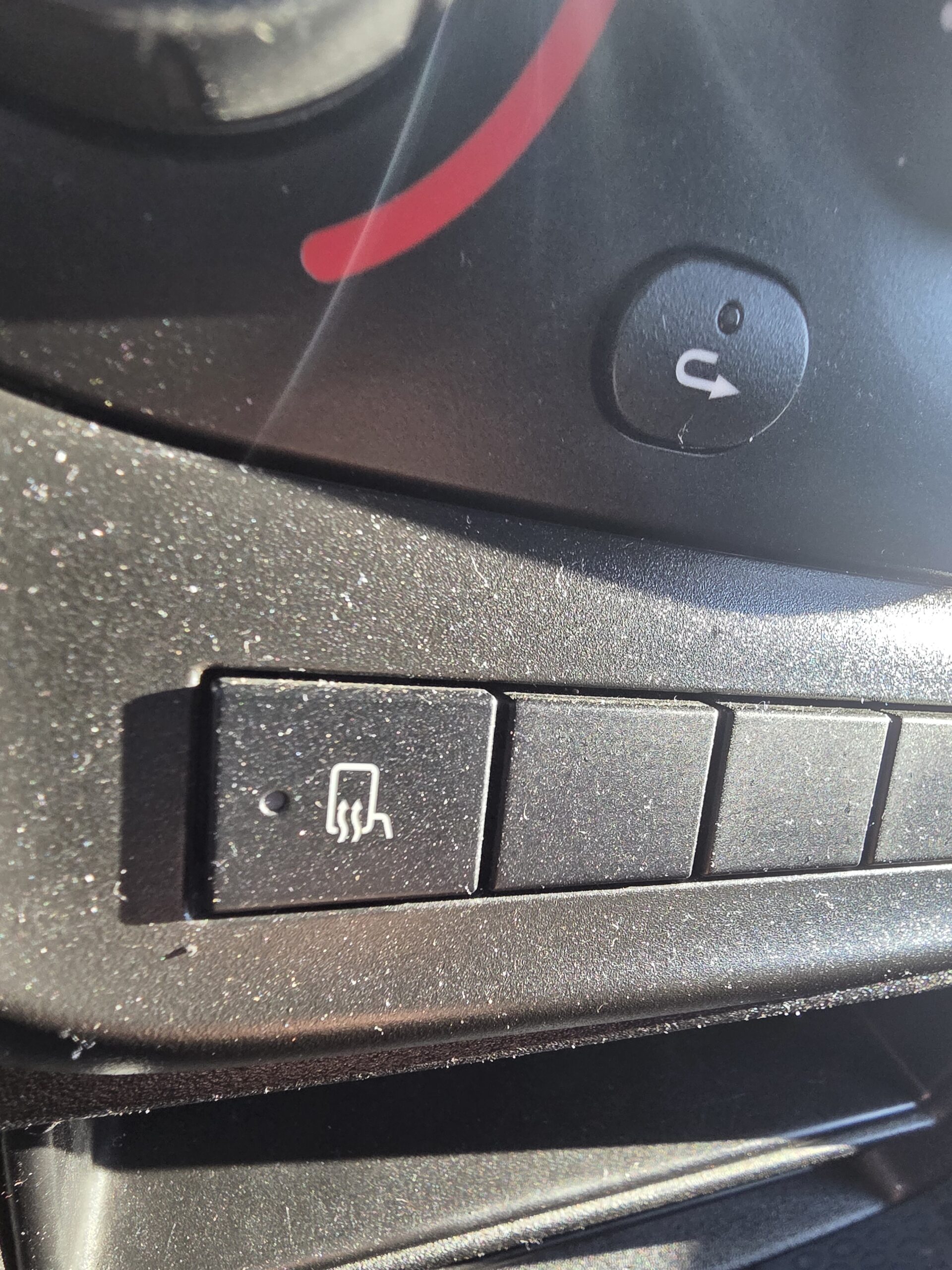 
								IVECO 35C15 3L CAISSE 20m3 avec HAYON DHOLLANDIA plein									