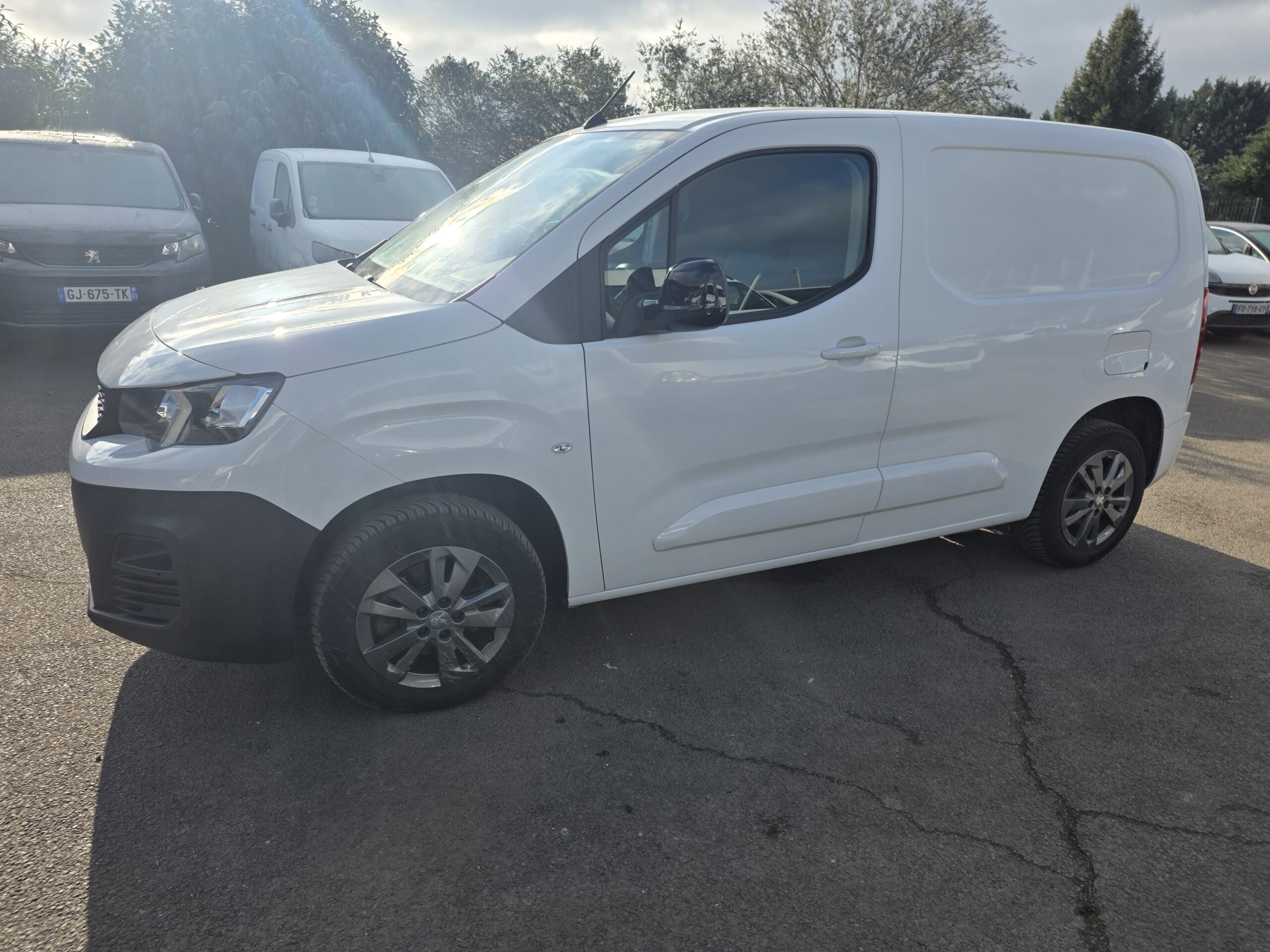 
								PEUGEOT PARTNER 1.5 HDI 130CV plein									