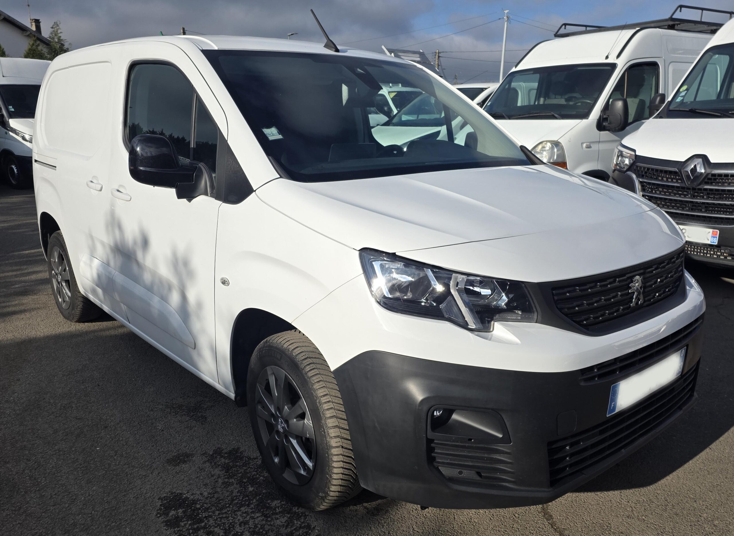 
								PEUGEOT PARTNER 1.5 HDI 130CV plein									