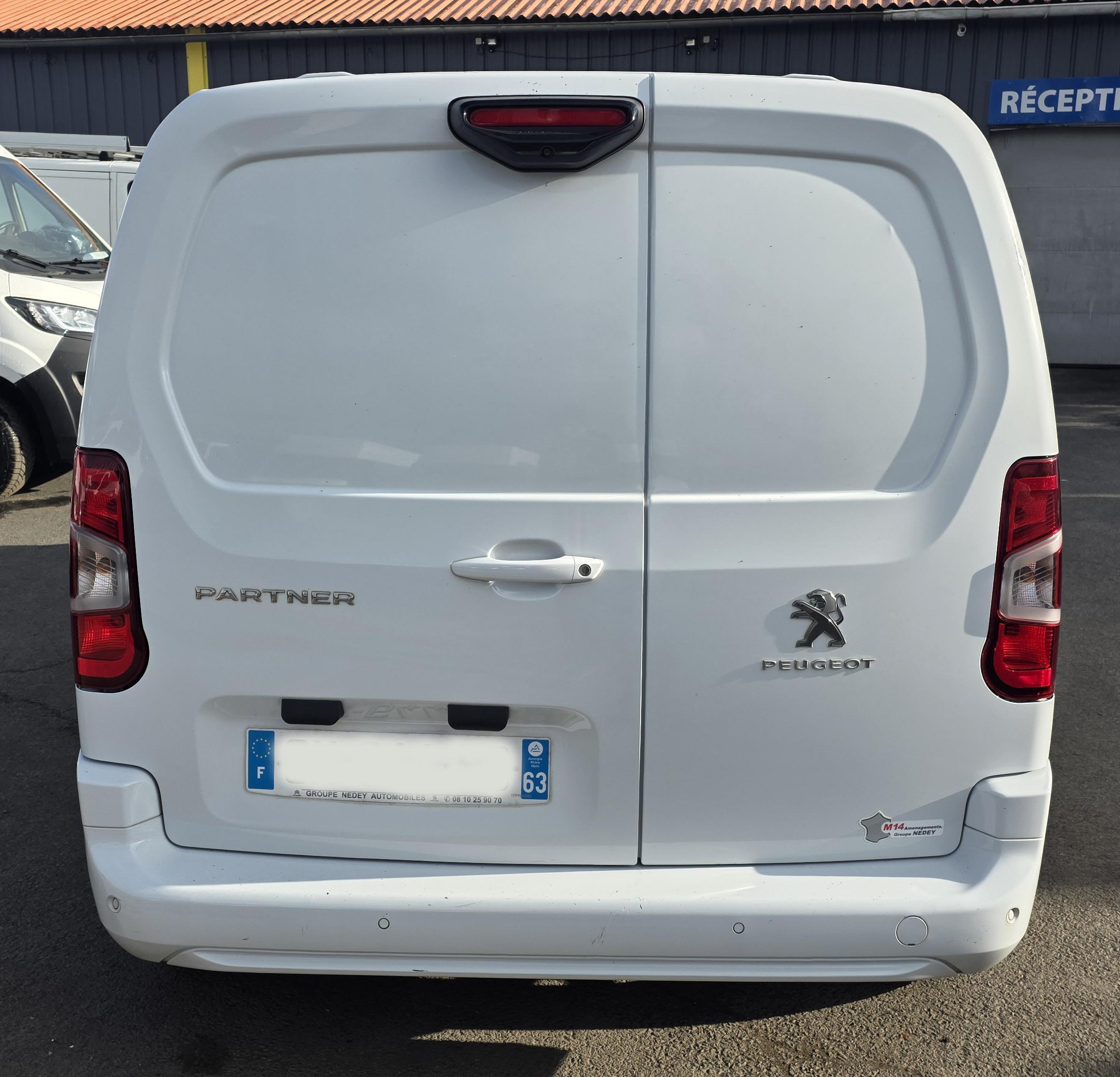 
								PEUGEOT PARTNER 1.5 HDI 130CV plein									