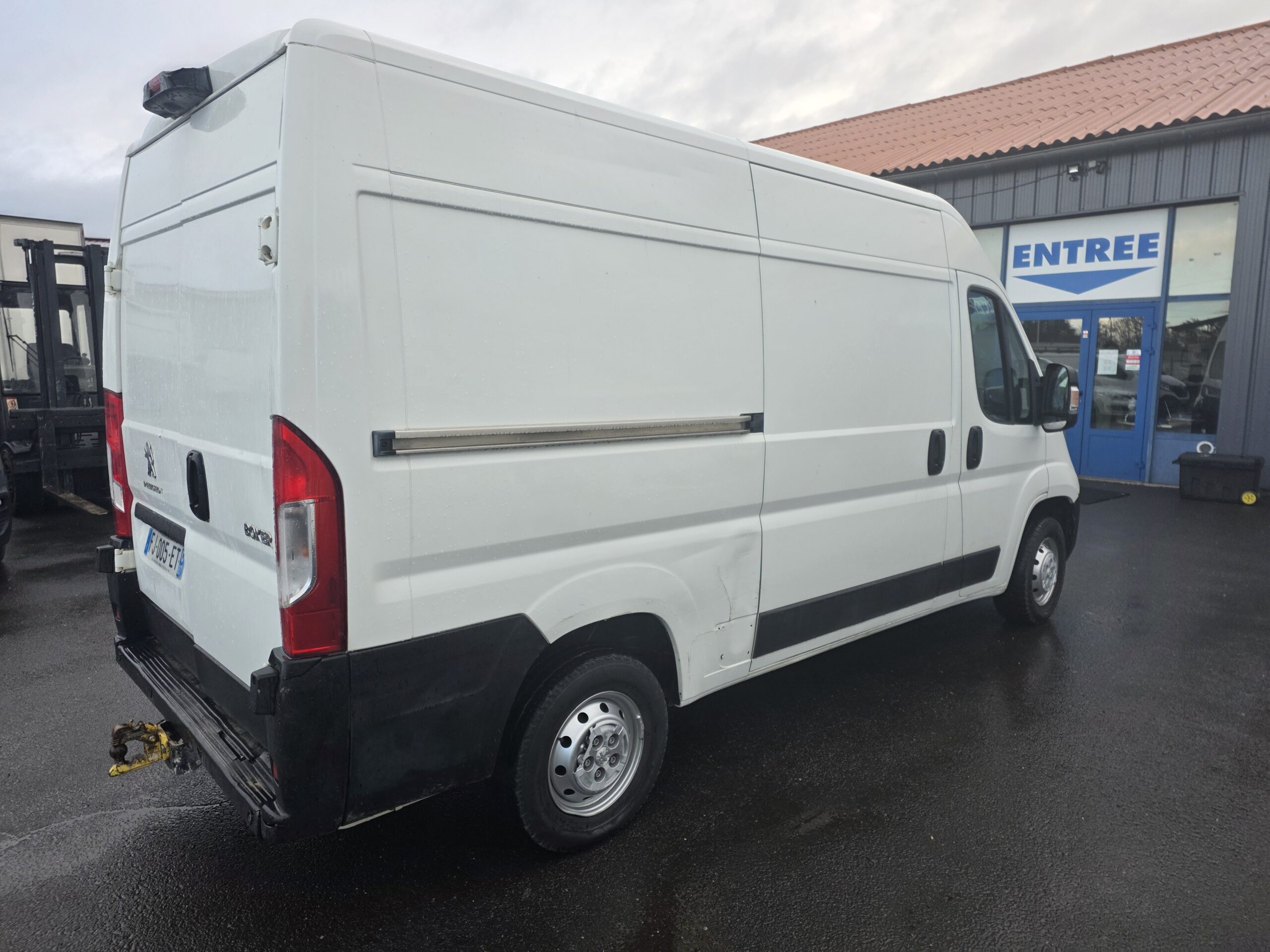 
								PEUGEOT BOXER 2.2 HDI 130CV L2H2 plein									
