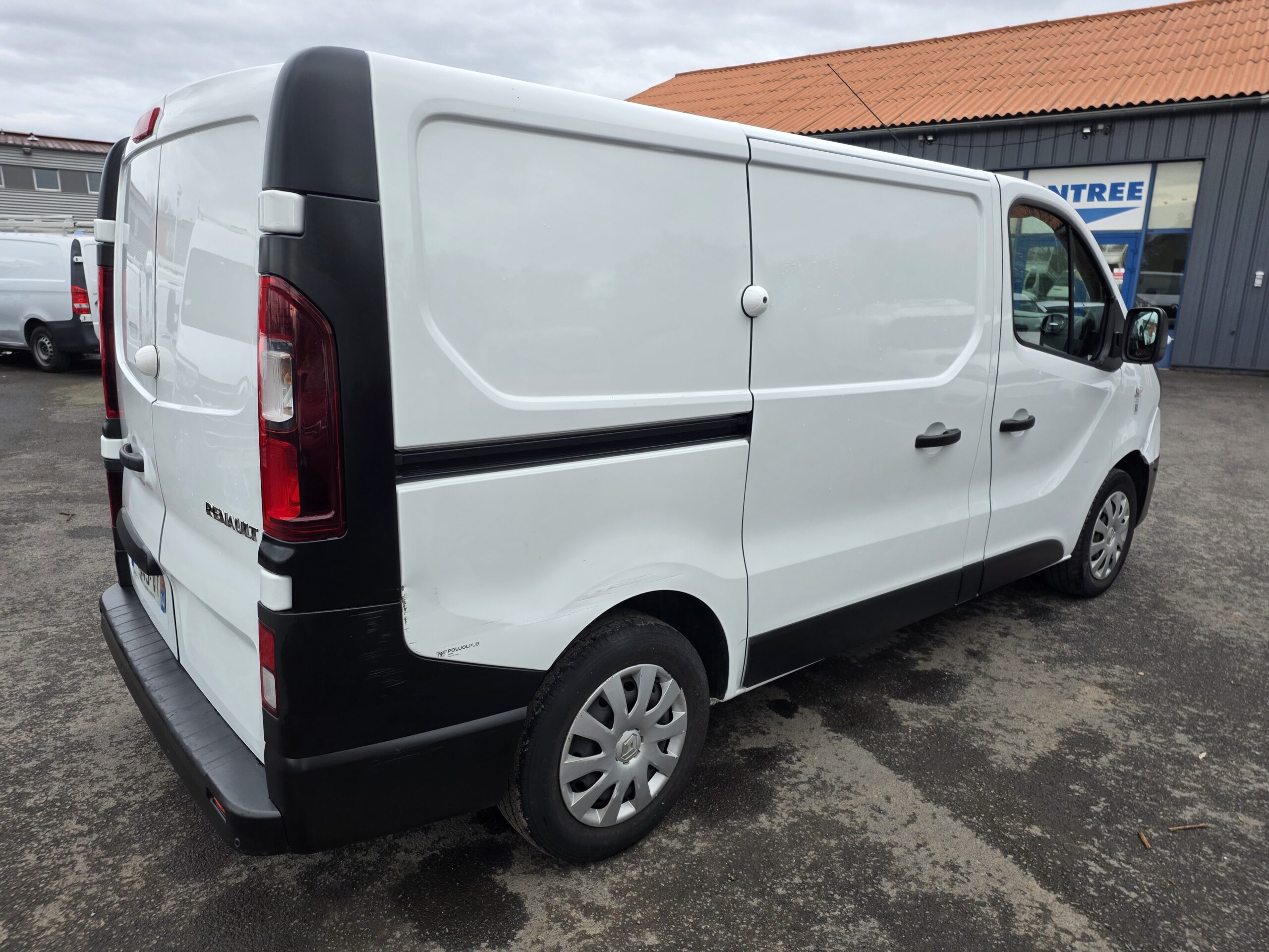 
								RENAULT  TRAFIC 1.6 DCI 120CV L1H1 plein									