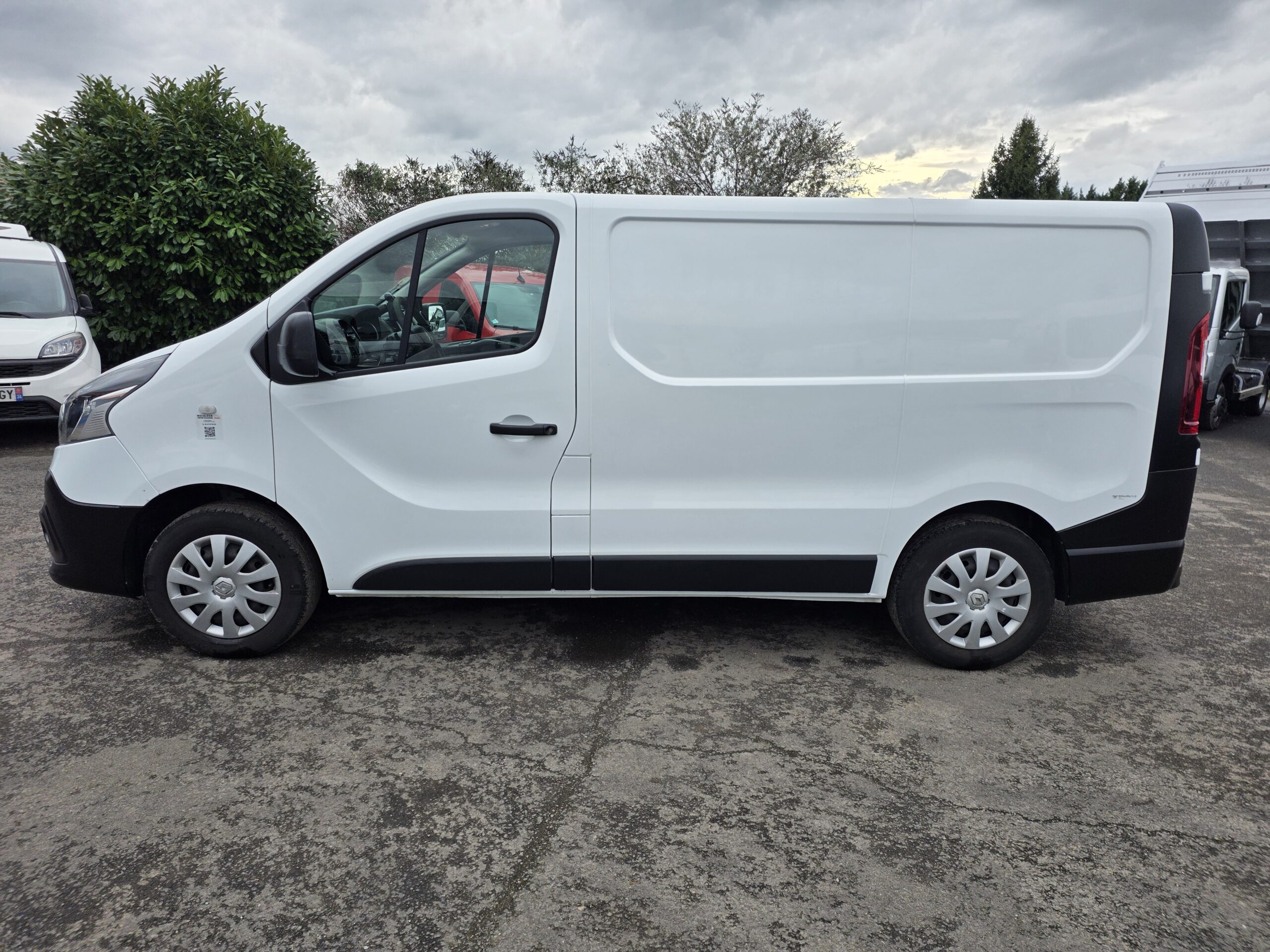 
								RENAULT  TRAFIC 1.6 DCI 120CV L1H1 plein									