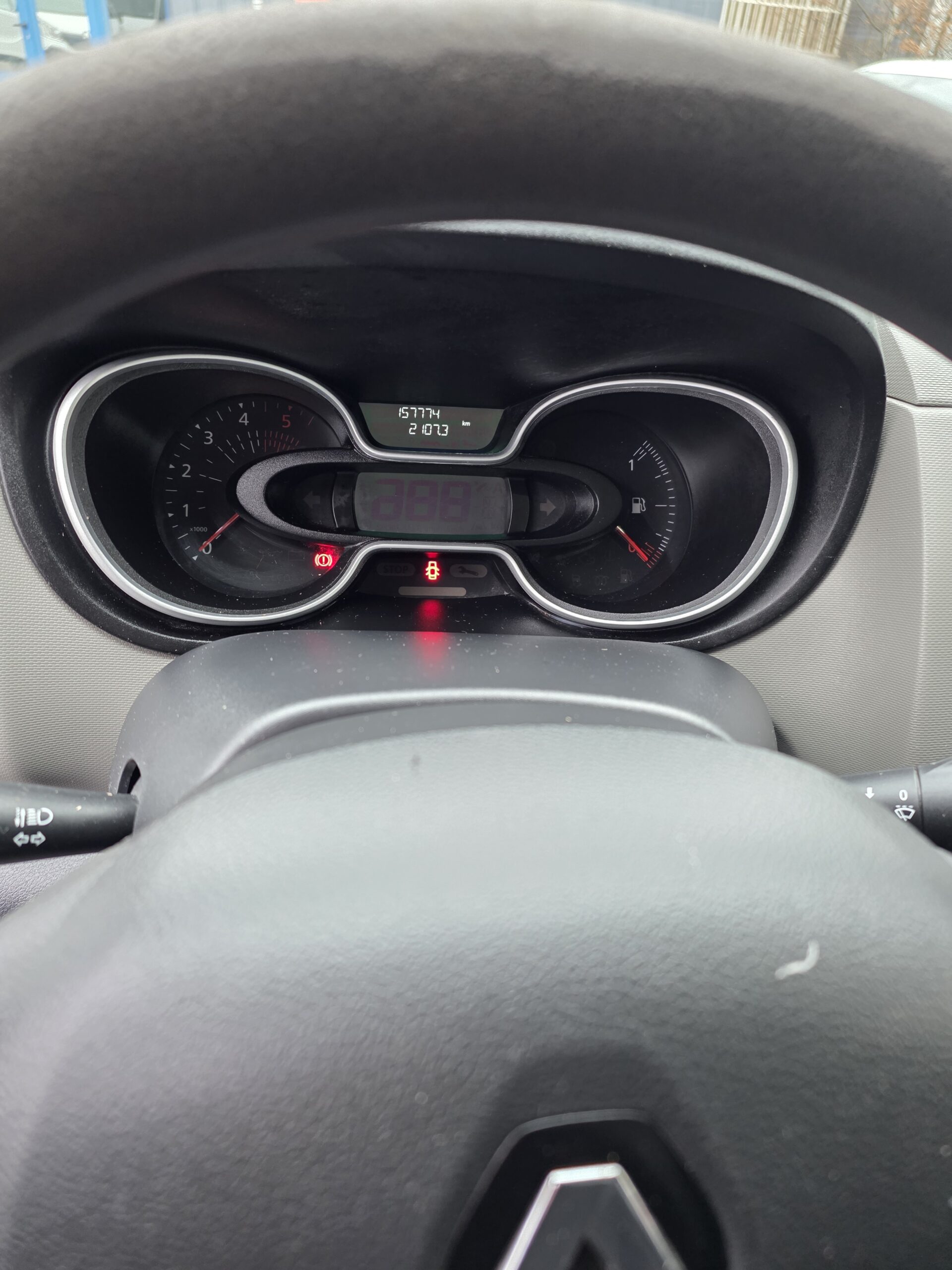 
								RENAULT  TRAFIC 1.6 DCI 120CV L1H1 plein									