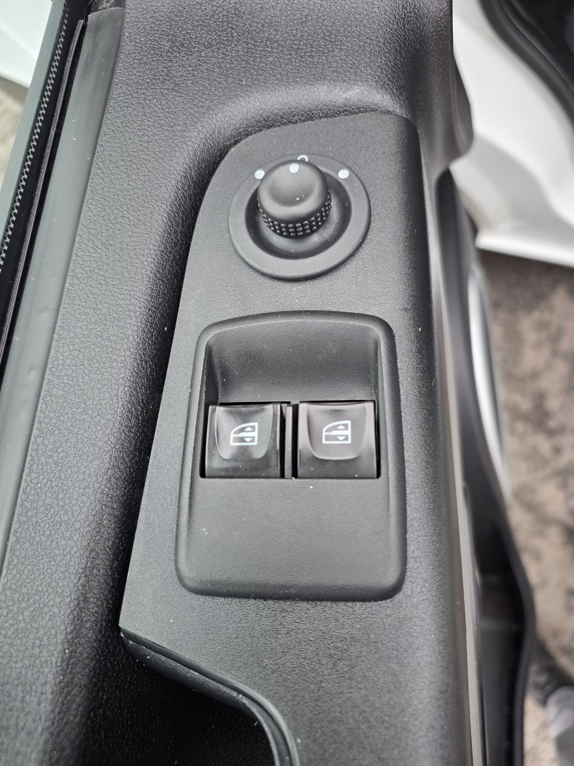 
								RENAULT  TRAFIC 1.6 DCI 120CV L1H1 plein									