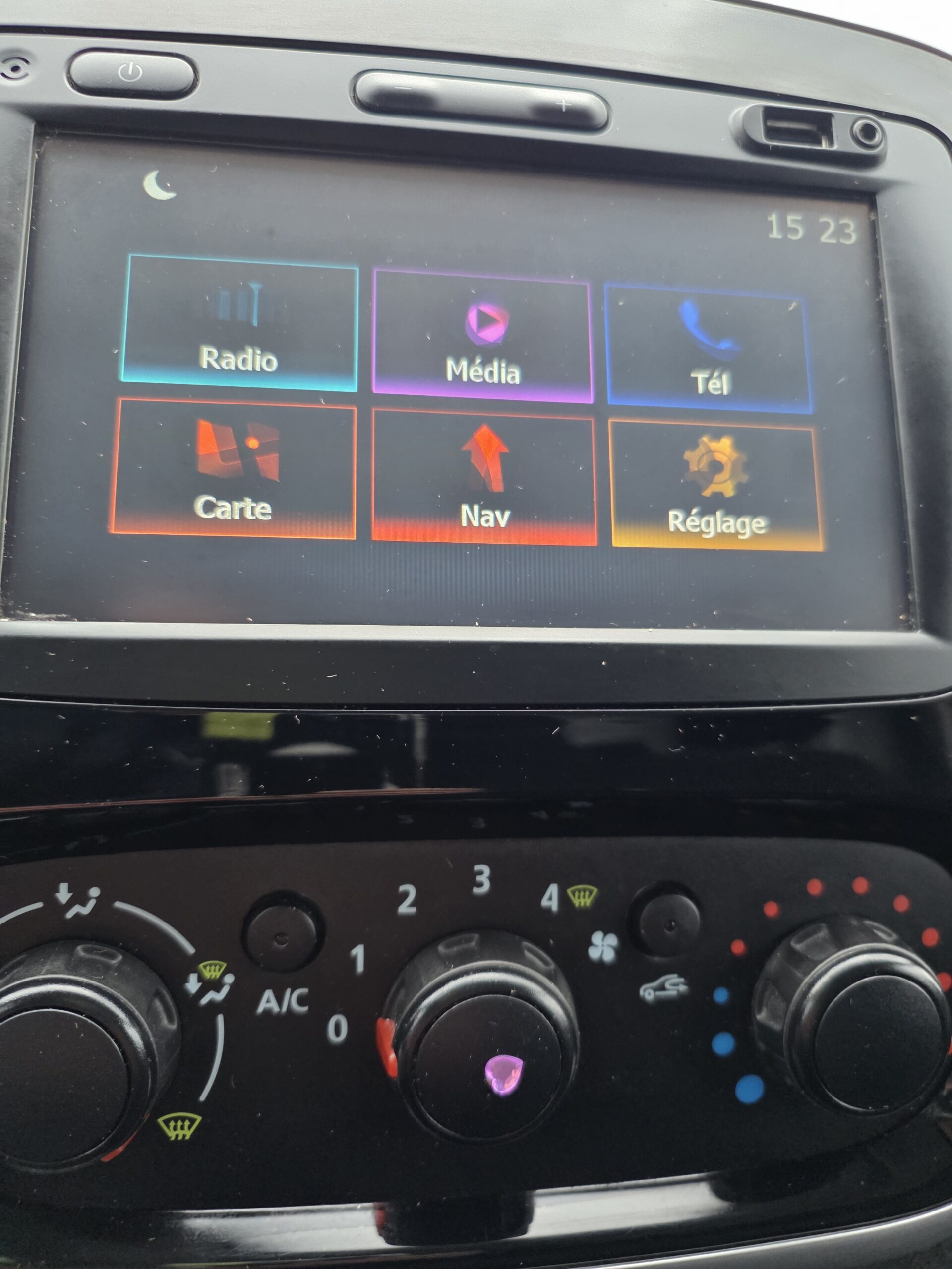 
								RENAULT  TRAFIC 1.6 DCI 120CV L1H1 plein									