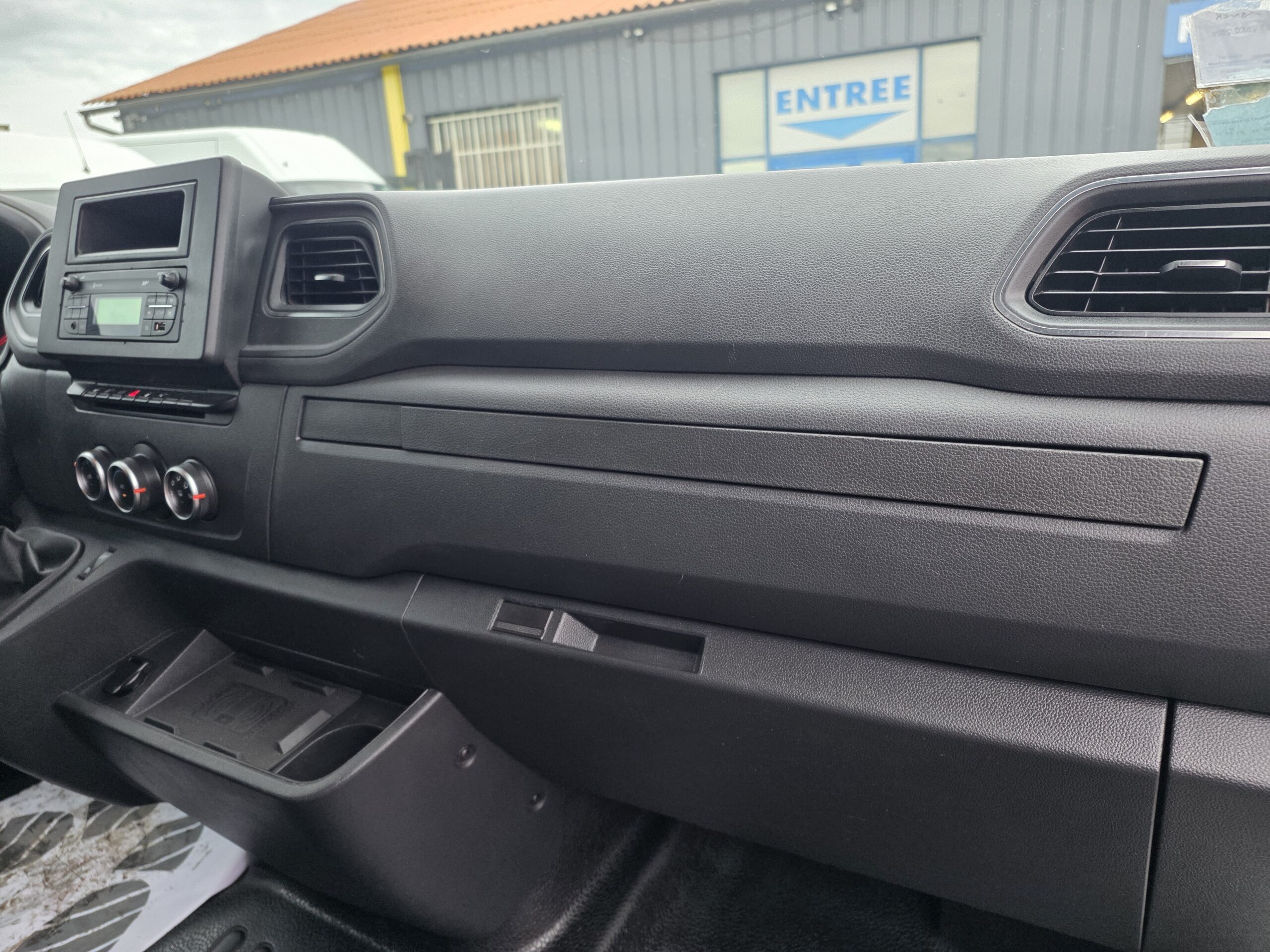 
								RENAULT MASTER RT (RENAULT TRUCK) 2.3 B.Dci 150CV L2H2 Galerie + Echelle plein									