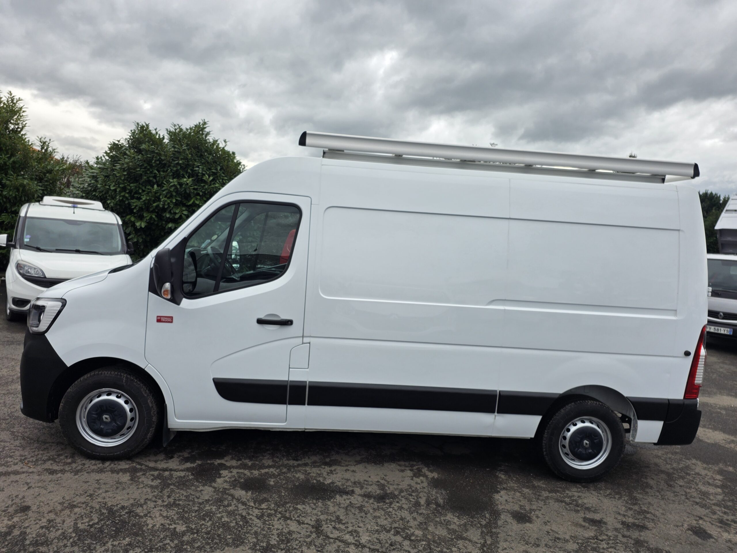 
								RENAULT MASTER RT (RENAULT TRUCK) 2.3 B.Dci 150CV L2H2 Galerie + Echelle plein									