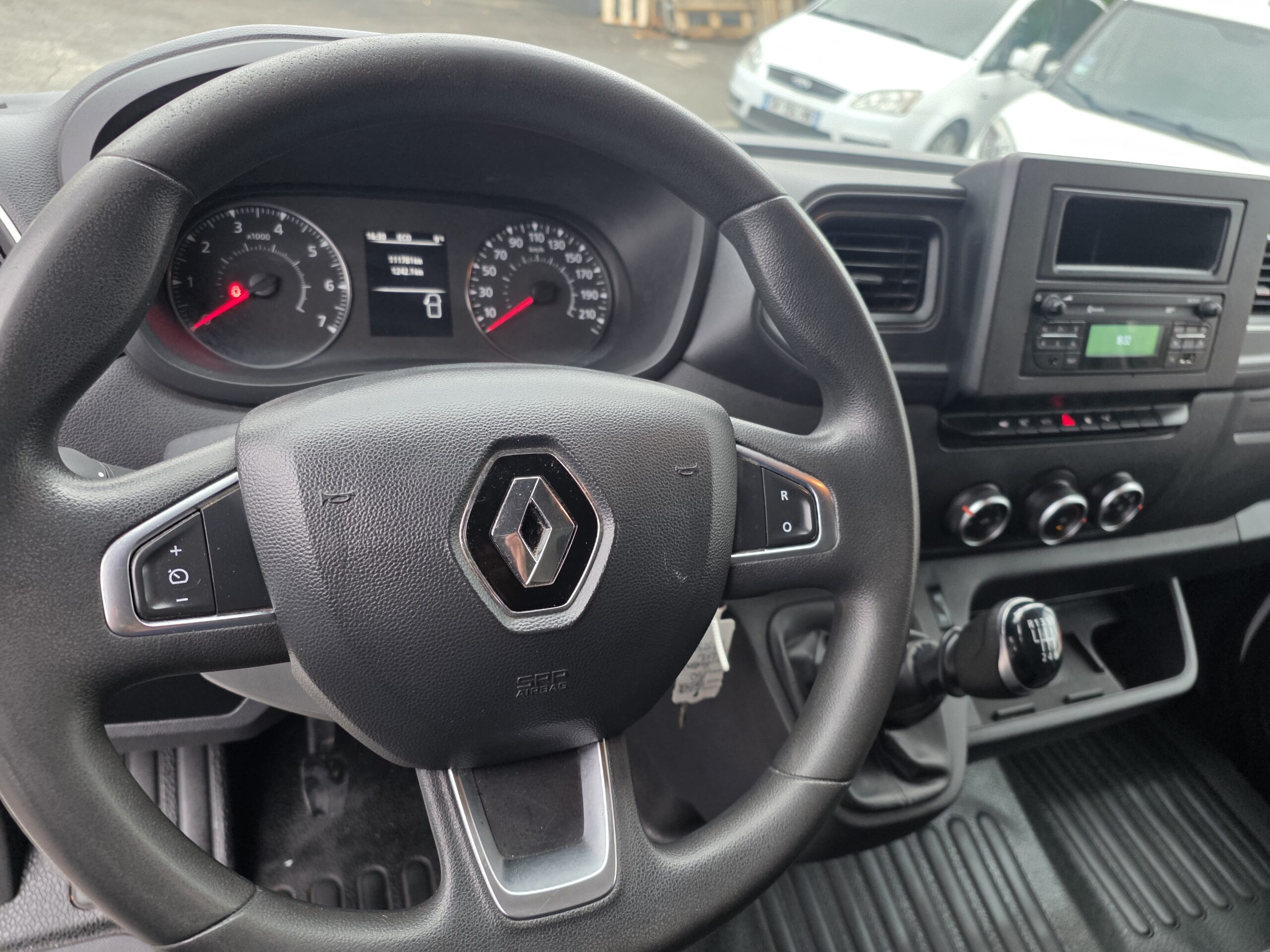 
								RENAULT MASTER RT (RENAULT TRUCK) 2.3 B.Dci 150CV L2H2 Galerie + Echelle plein									