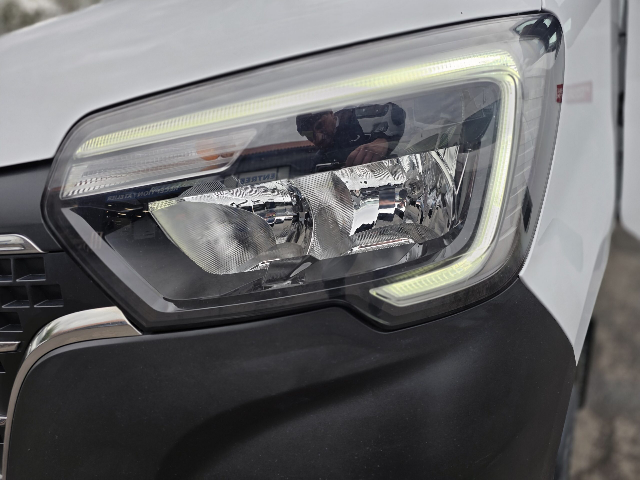 
								RENAULT MASTER RT (RENAULT TRUCK) 2.3 B.Dci 150CV L2H2 Galerie + Echelle plein									