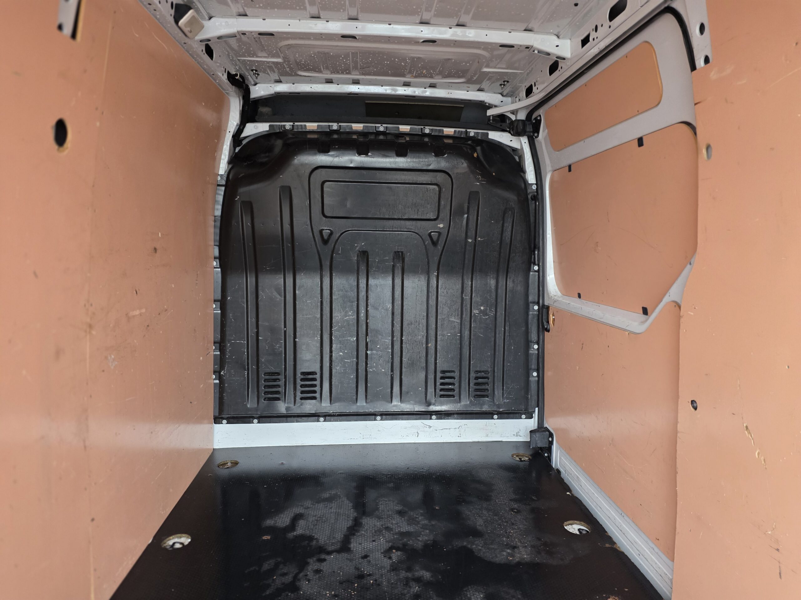 
								RENAULT MASTER RT (RENAULT TRUCK) 2.3 B.Dci 150CV L2H2 Galerie + Echelle plein									