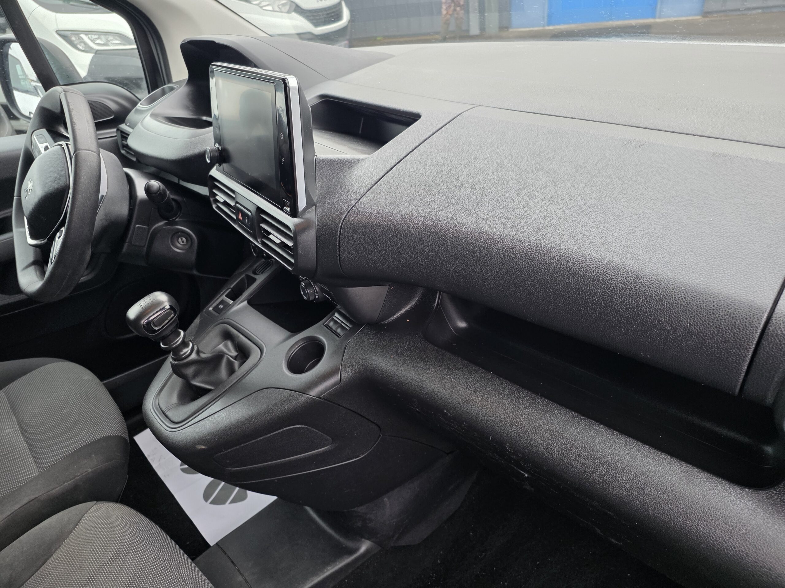 
								PEUGEOT PARTNER 1.5 HDI 130CV excellent état plein									