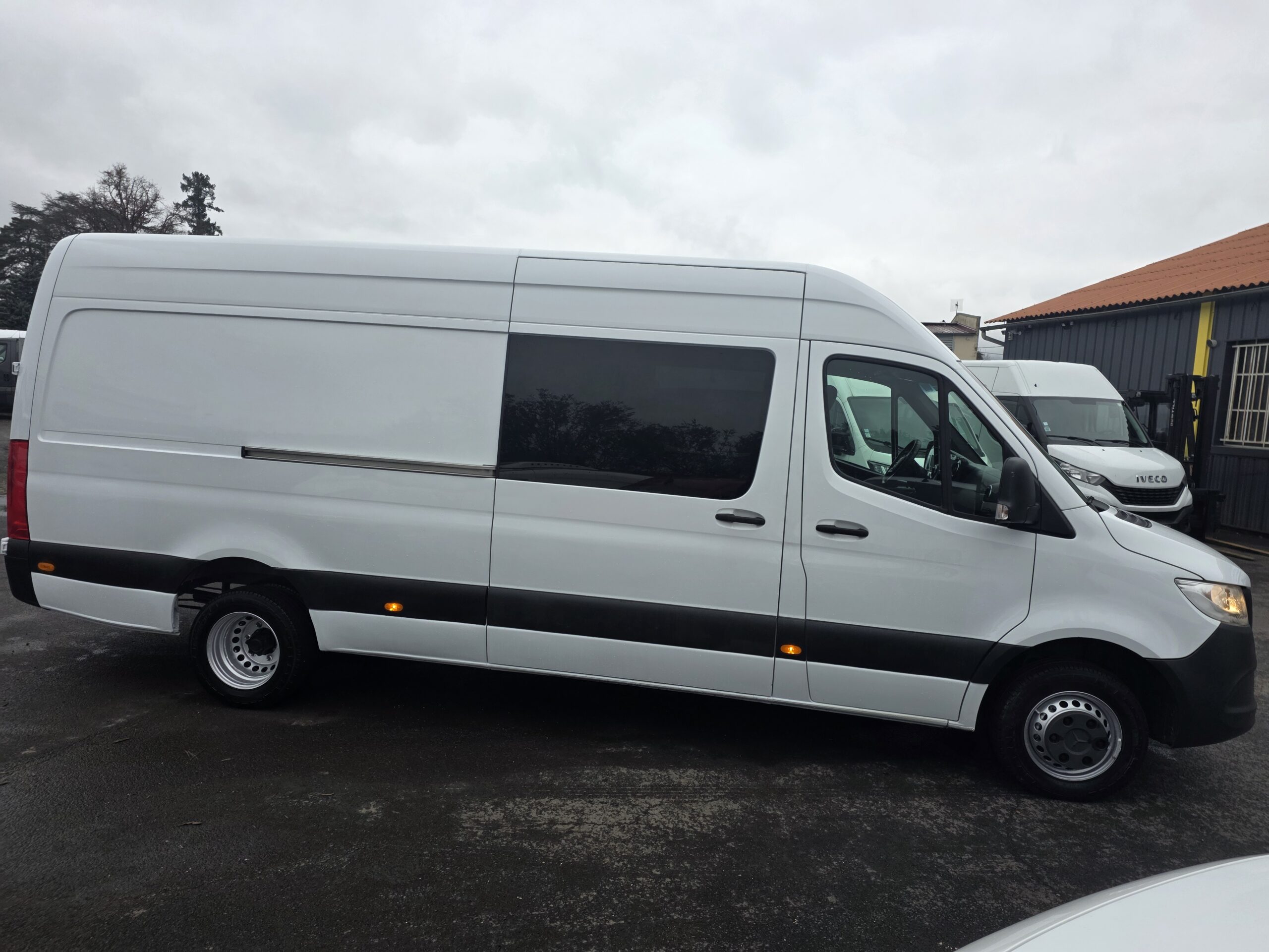 
								MERCEDES BENZ SPRINTER 519 V6 3L 190CV 6 PLACES plein									