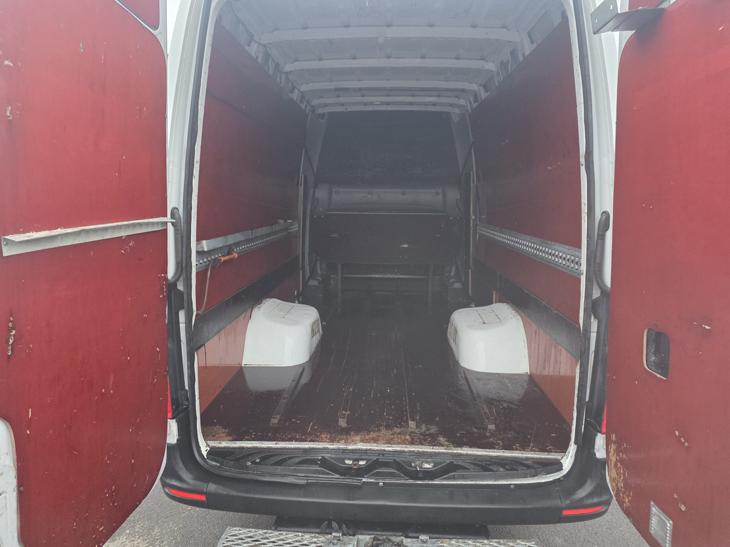 
								MERCEDES BENZ SPRINTER 519 V6 3L 190CV 6 PLACES plein									