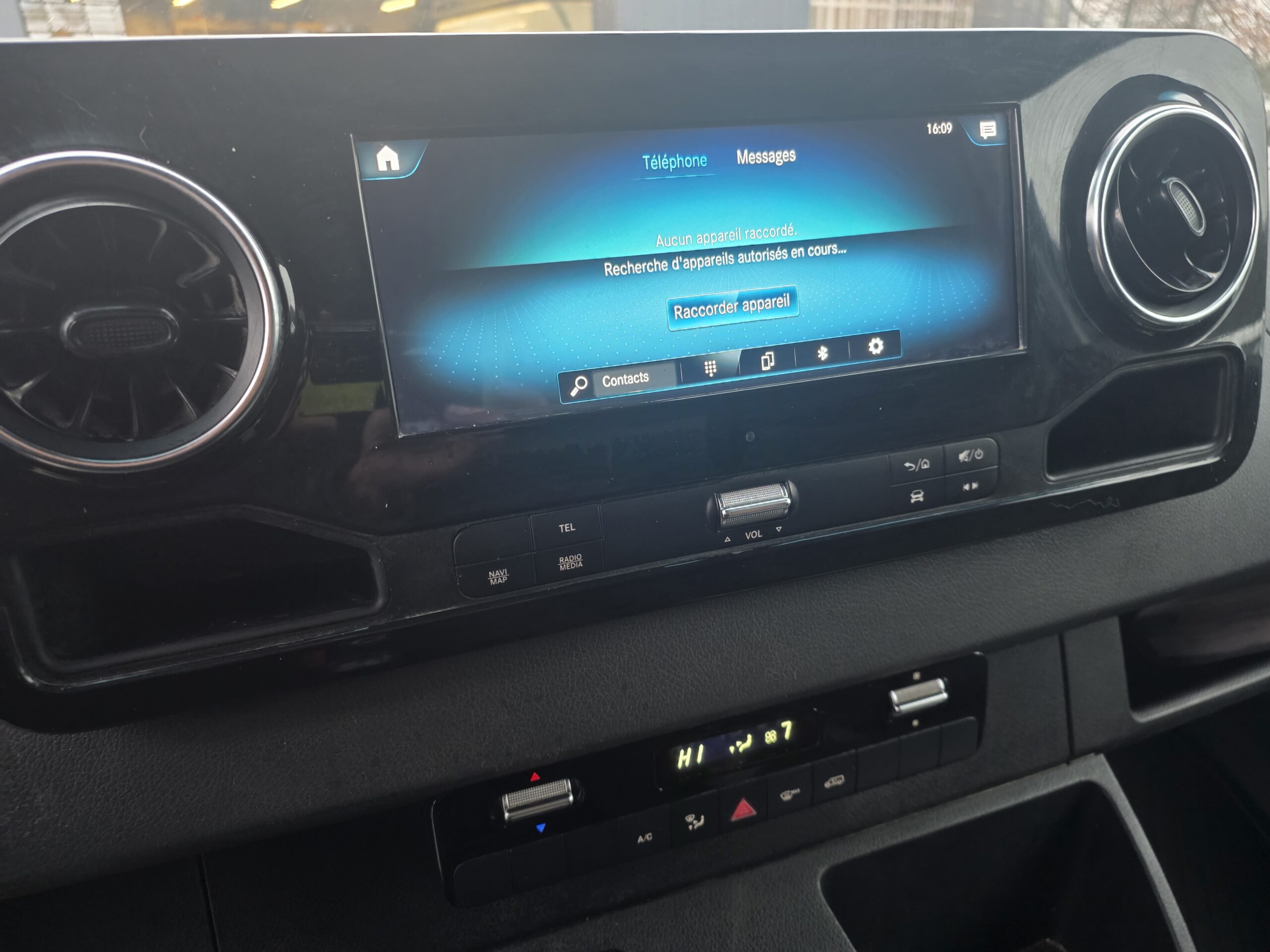 
								MERCEDES BENZ SPRINTER 519 V6 3L 190CV 6 PLACES plein									