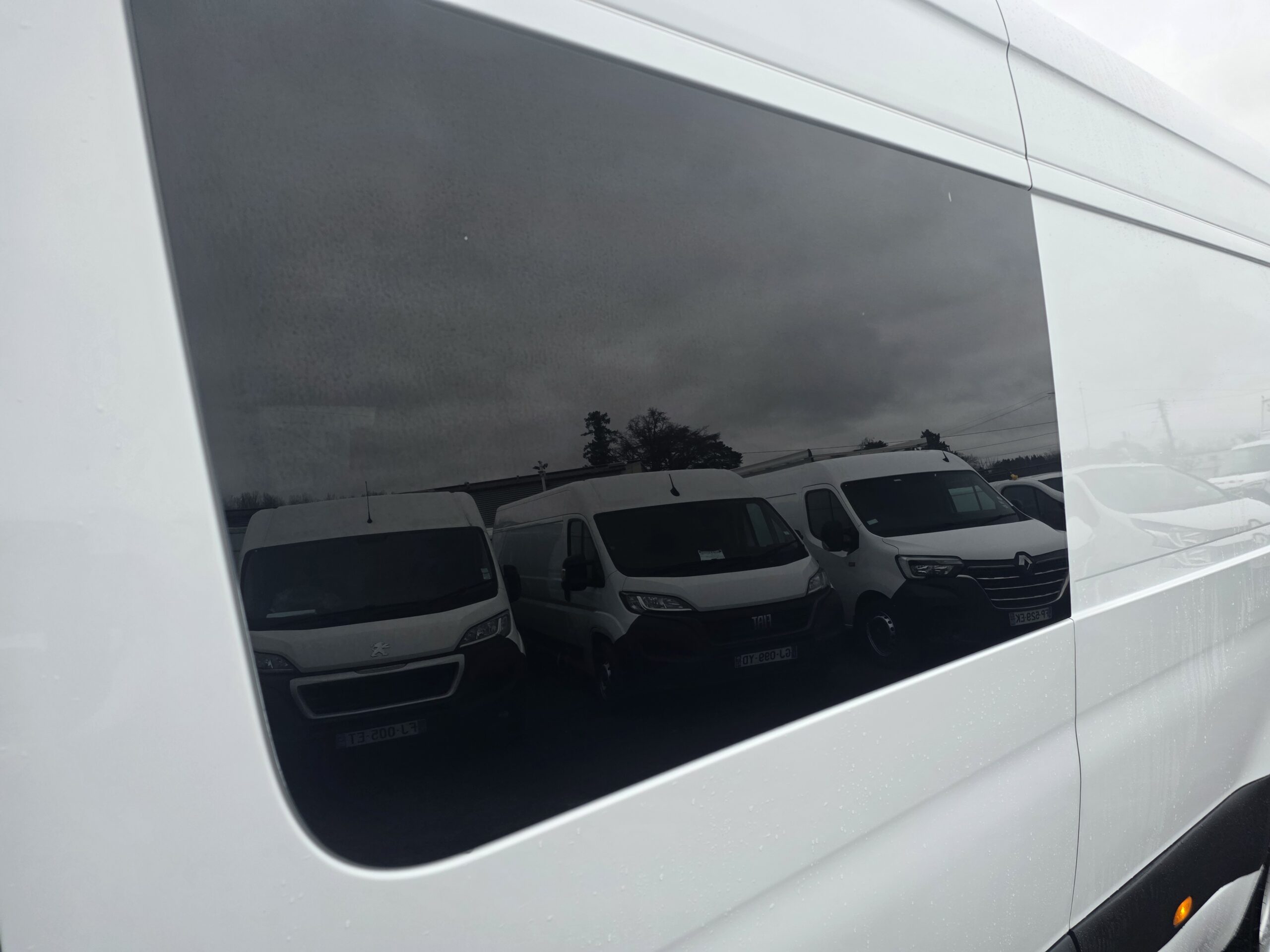 
								MERCEDES BENZ SPRINTER 519 V6 3L 190CV 6 PLACES plein									