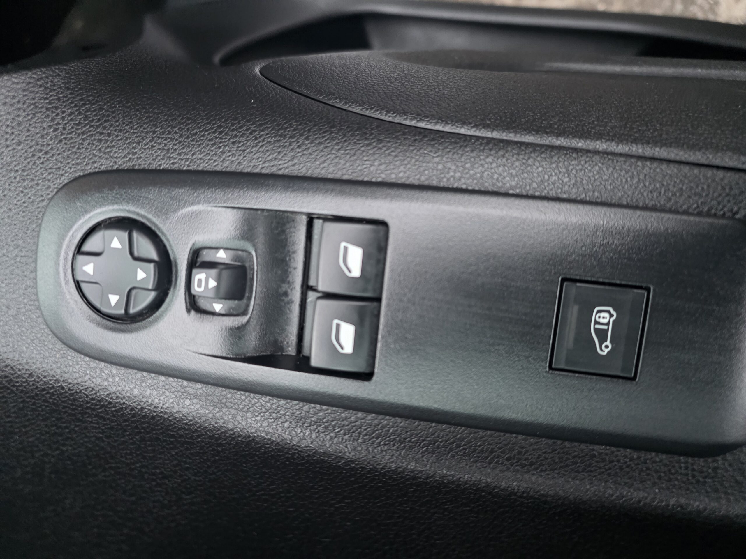 
								PEUGEOT PARTNER 1.5 Blue HDI 130cv BOITE AUTOMATIQUE plein									