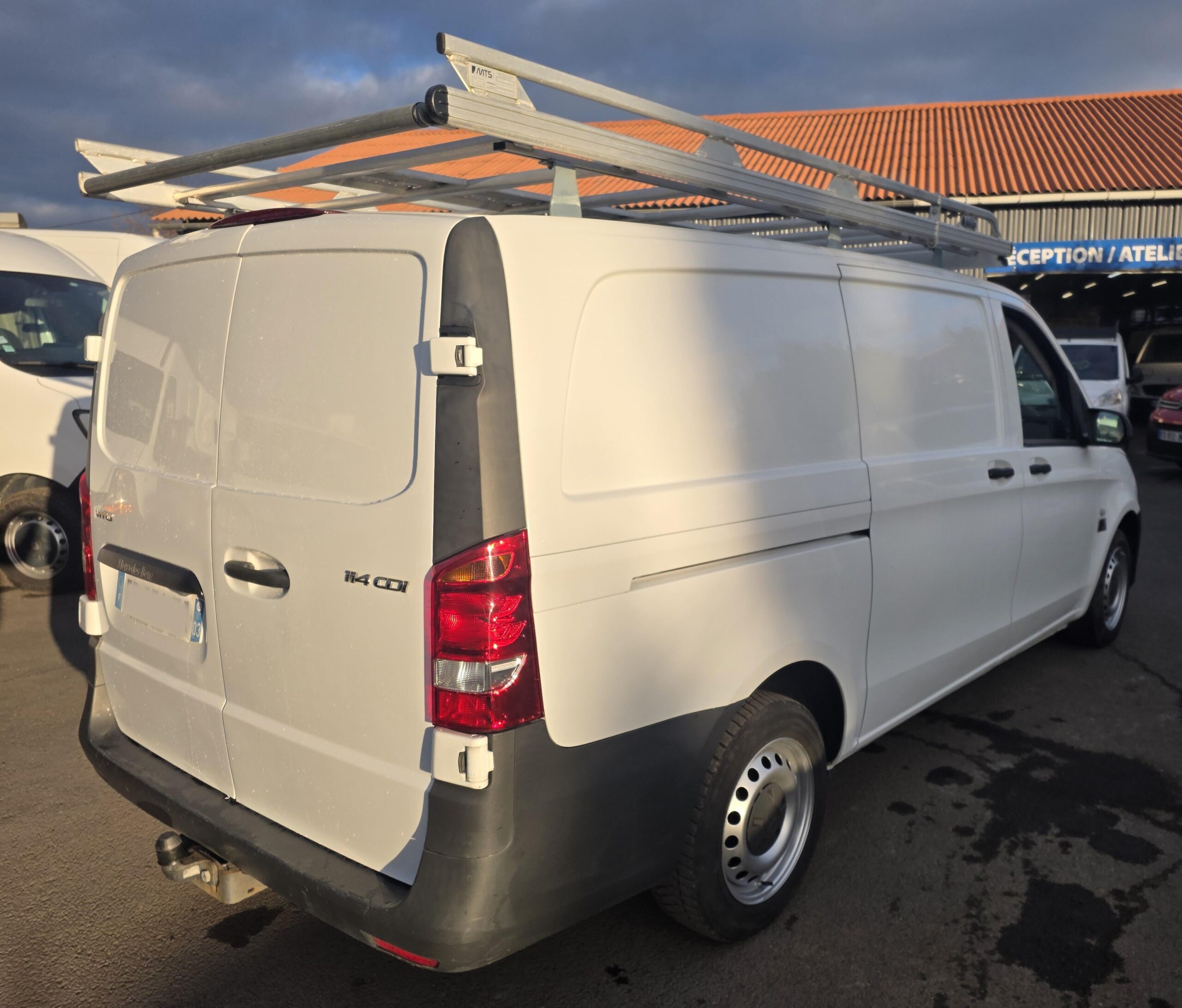 
								MERCEDES-BENZ VITO LONG 114CDI avec galerie MTS alu État Neuf plein									