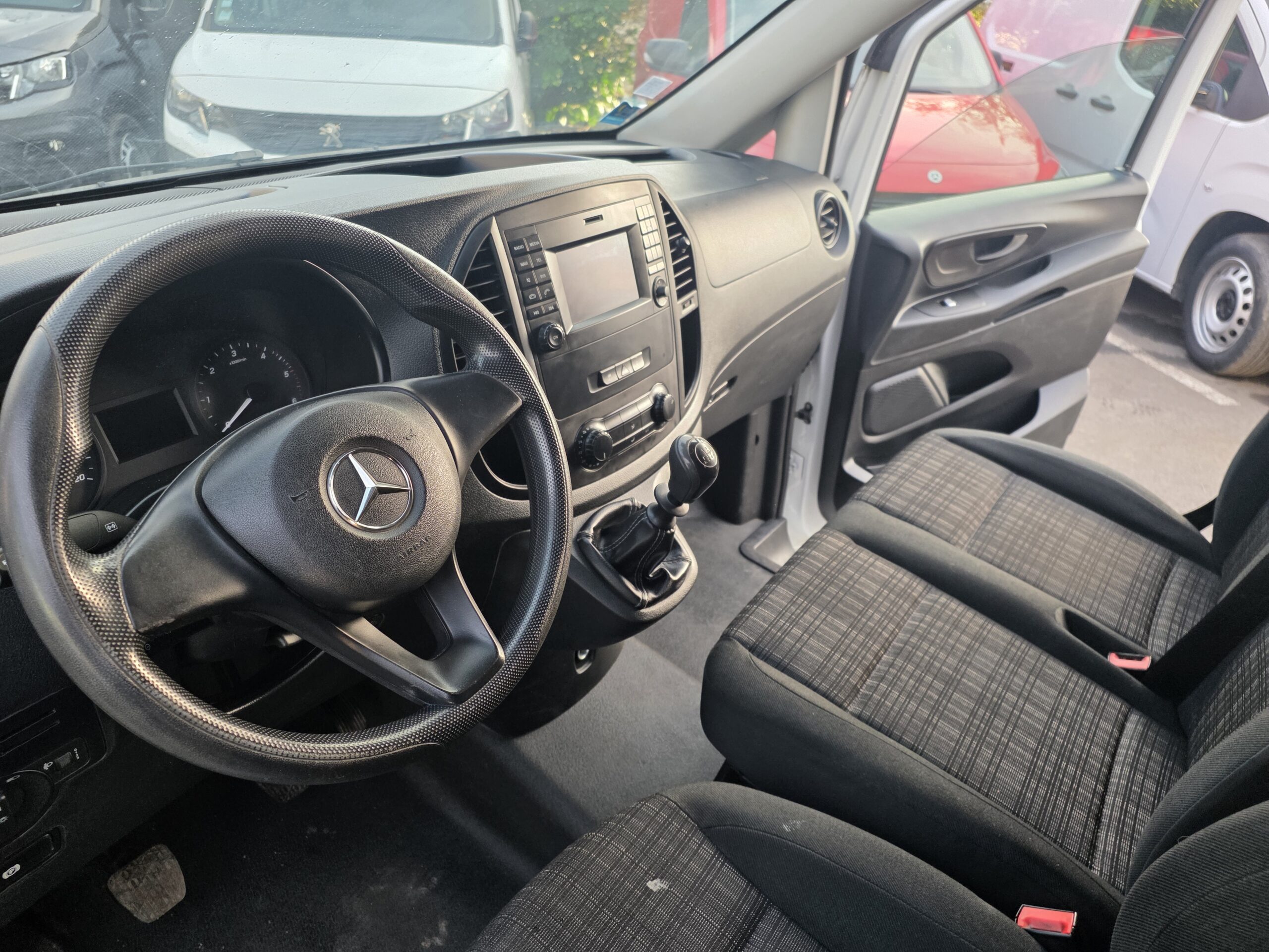 
								MERCEDES-BENZ VITO LONG 114CDI avec galerie MTS alu État Neuf plein									