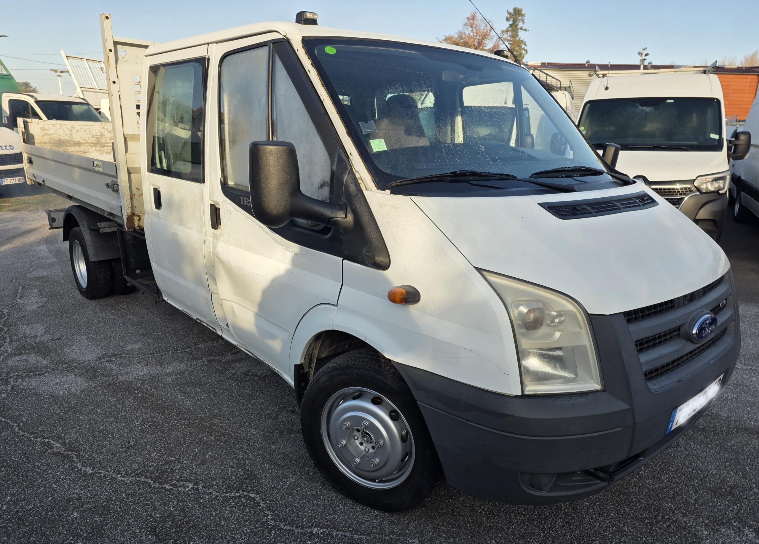 
								FORD TRANSIT DOUBLE CABINE 7 PLACES 2.4 TDCI 115CV plein									