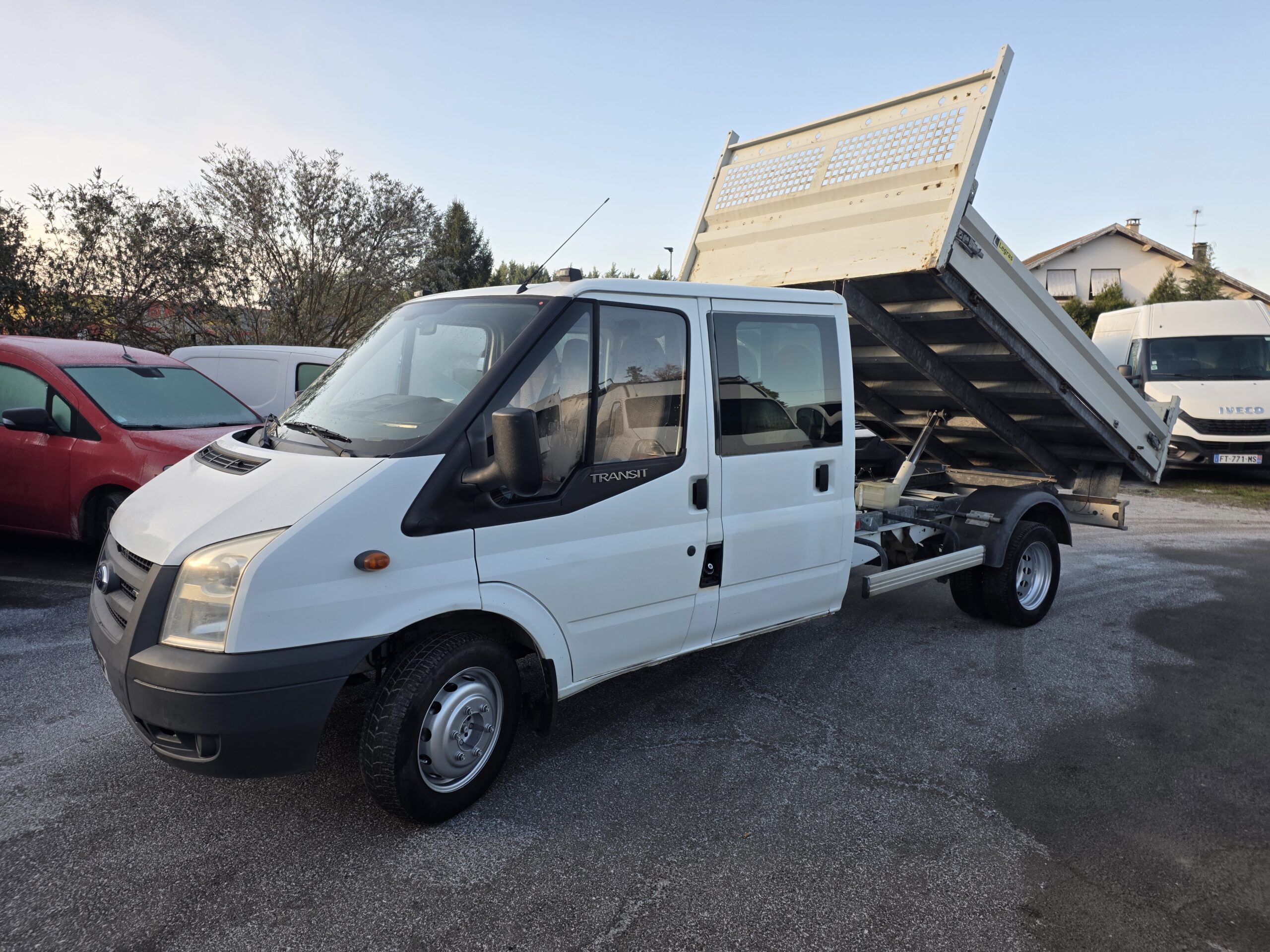 
								FORD TRANSIT DOUBLE CABINE 7 PLACES 2.4 TDCI 115CV plein									