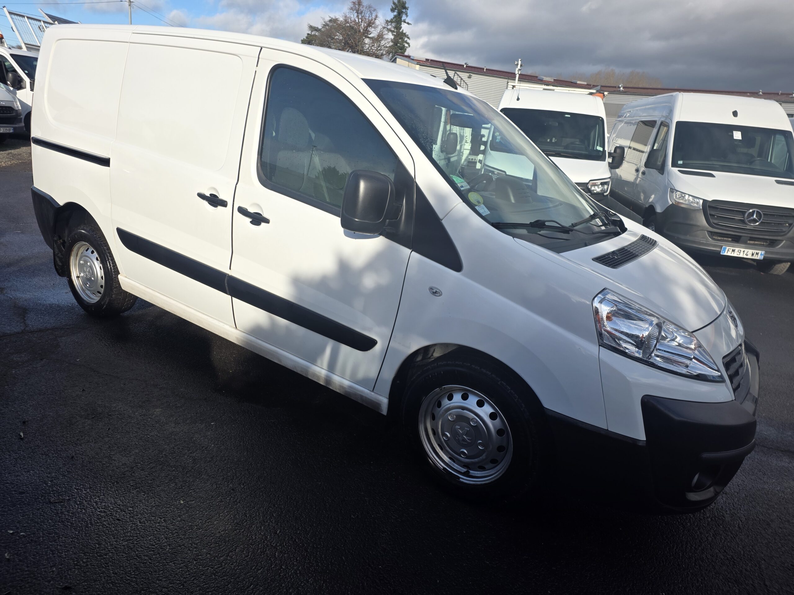 
								PEUGEOT EXPERT 2L HDI 128CV L1H1 10/2015 plein									
