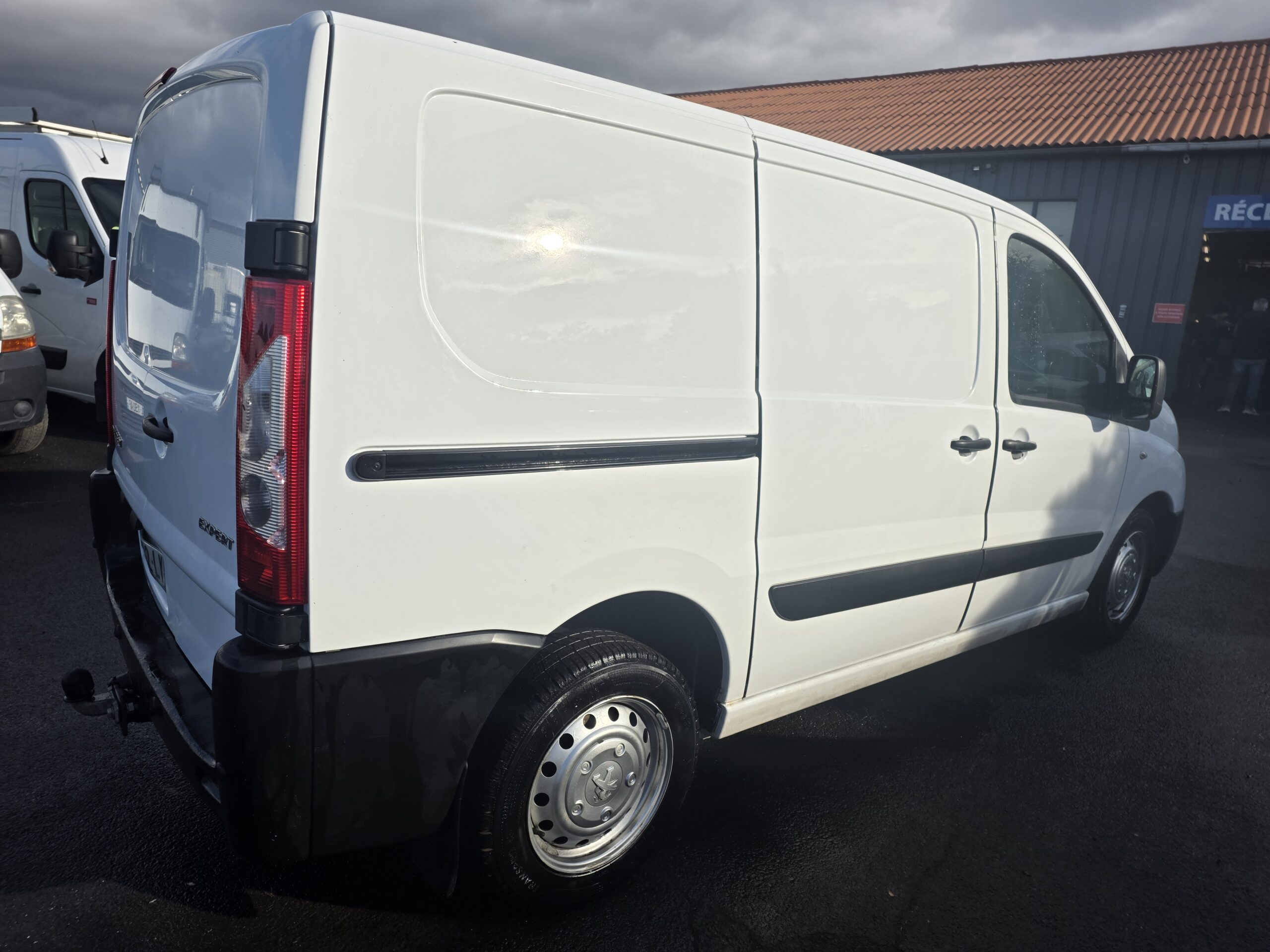 
								PEUGEOT EXPERT 2L HDI 128CV L1H1 10/2015 plein									